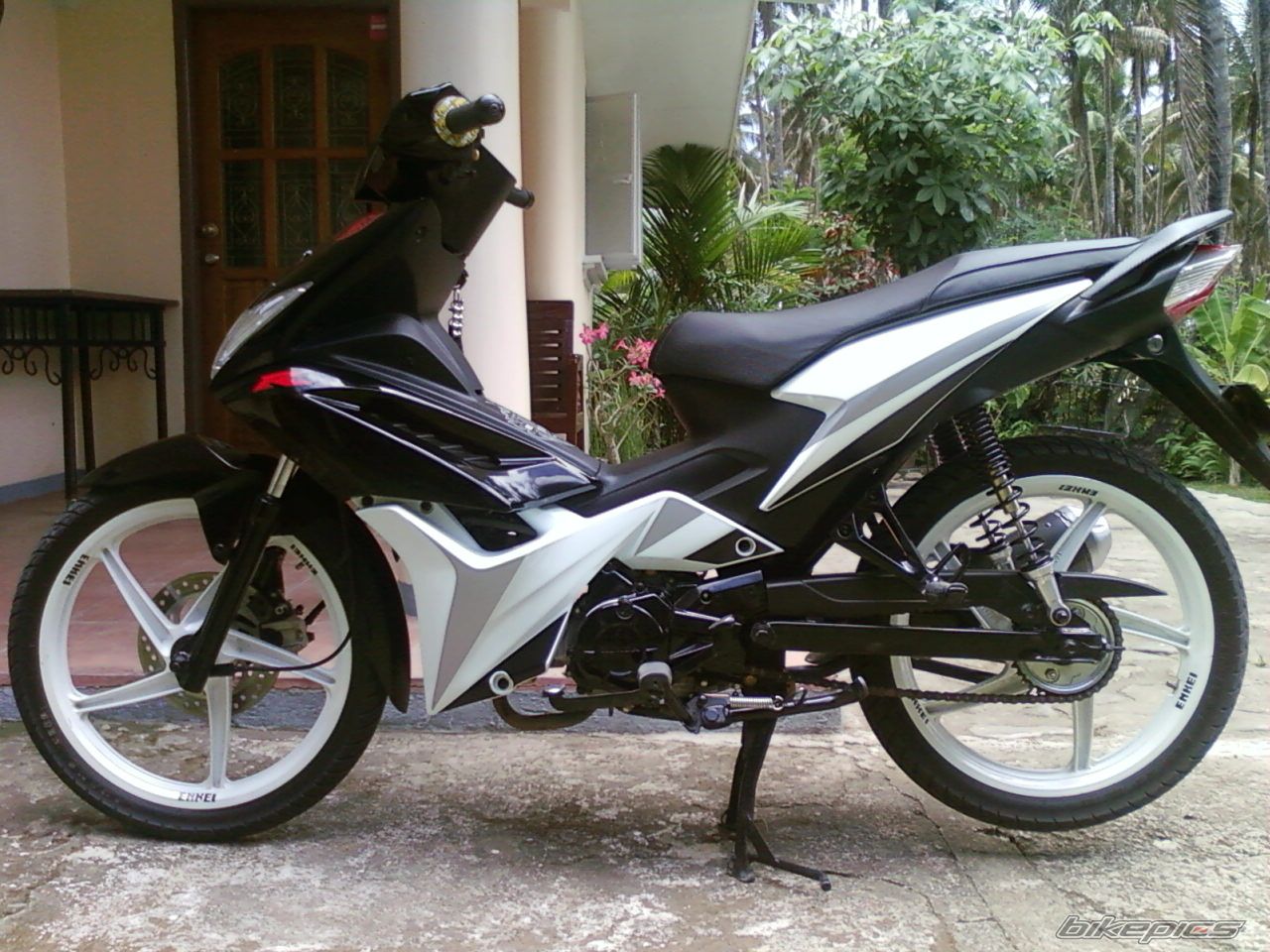 Photo 2003765