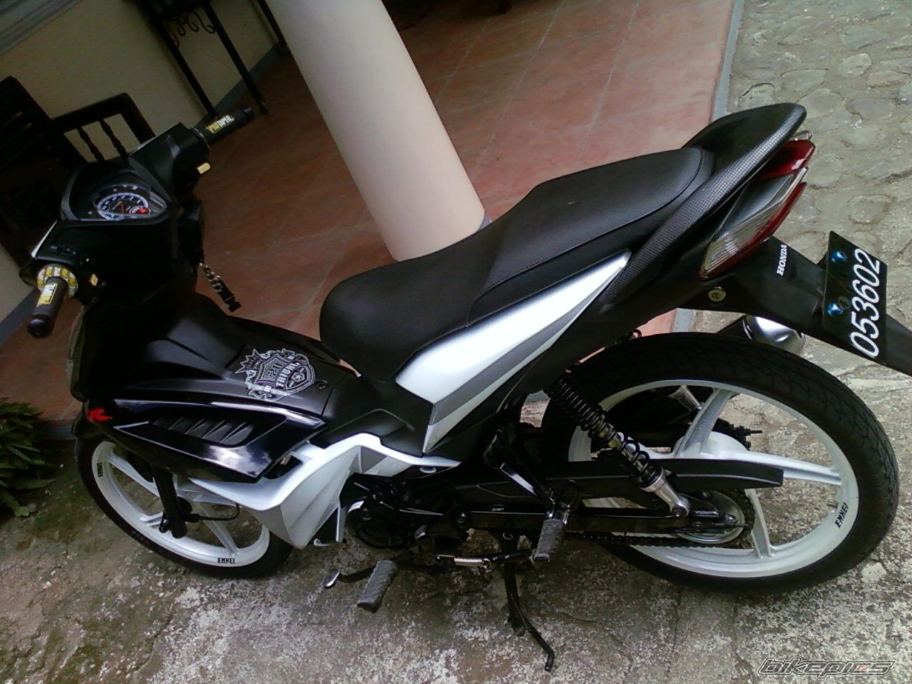 Photo 2003767
