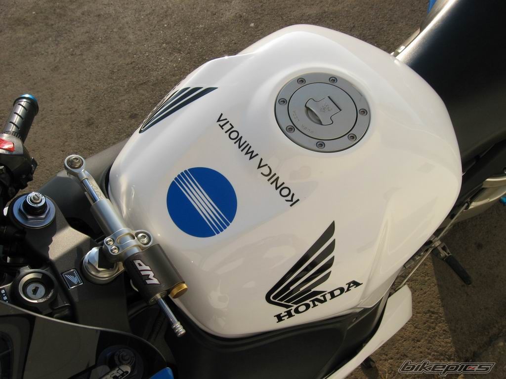 Photo 2003855