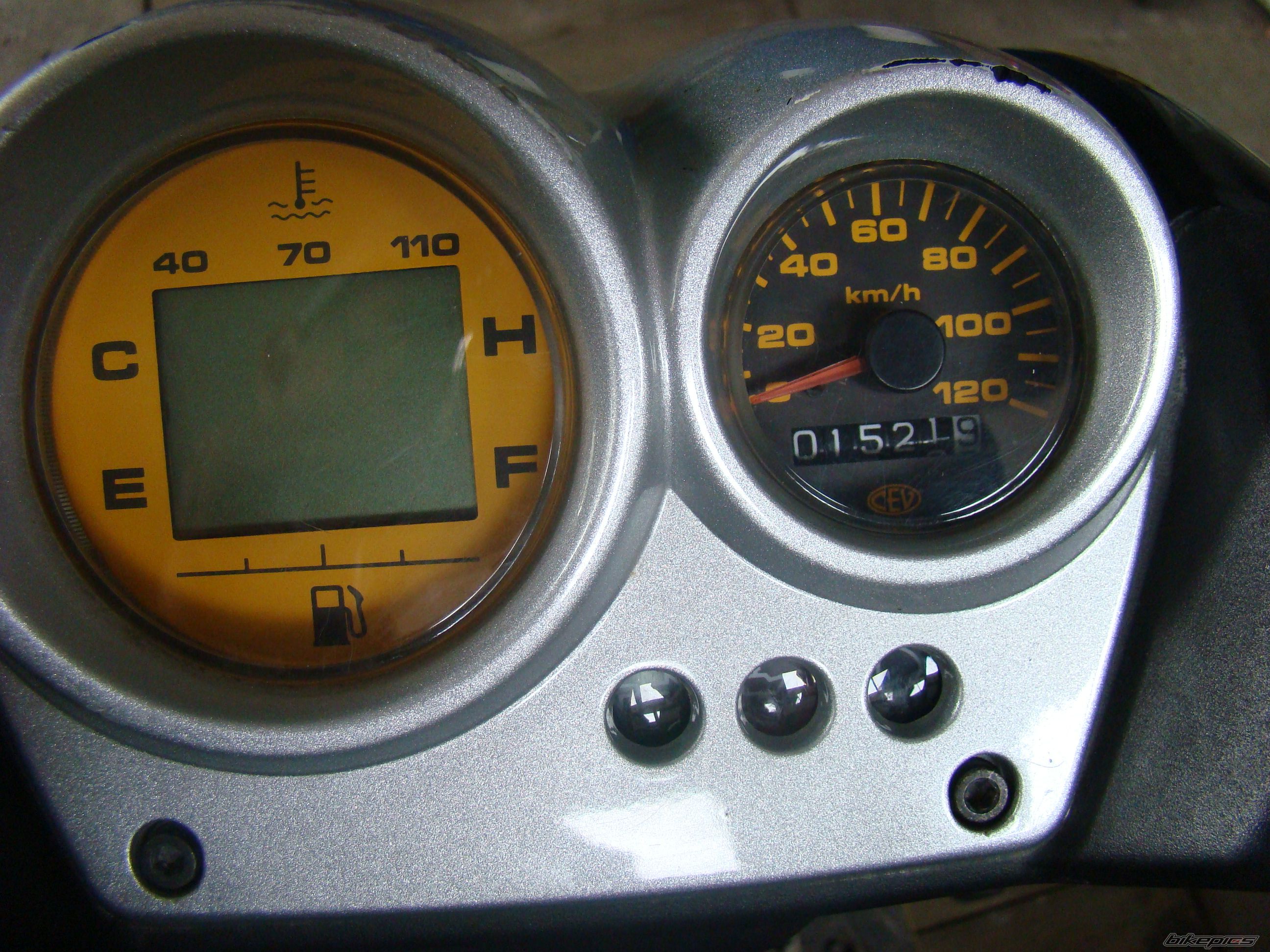 Photo 2003890