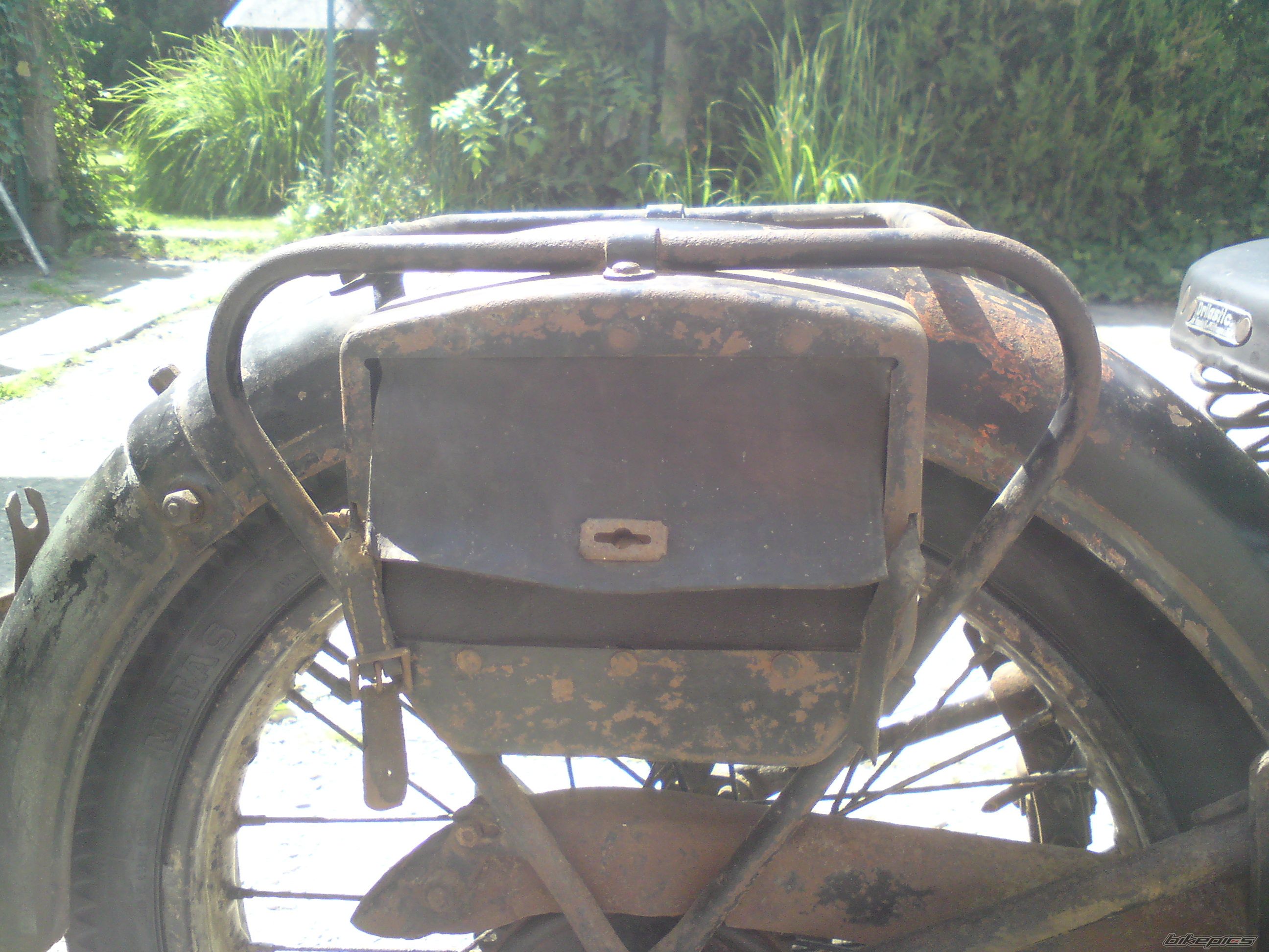 Photo 2003927
