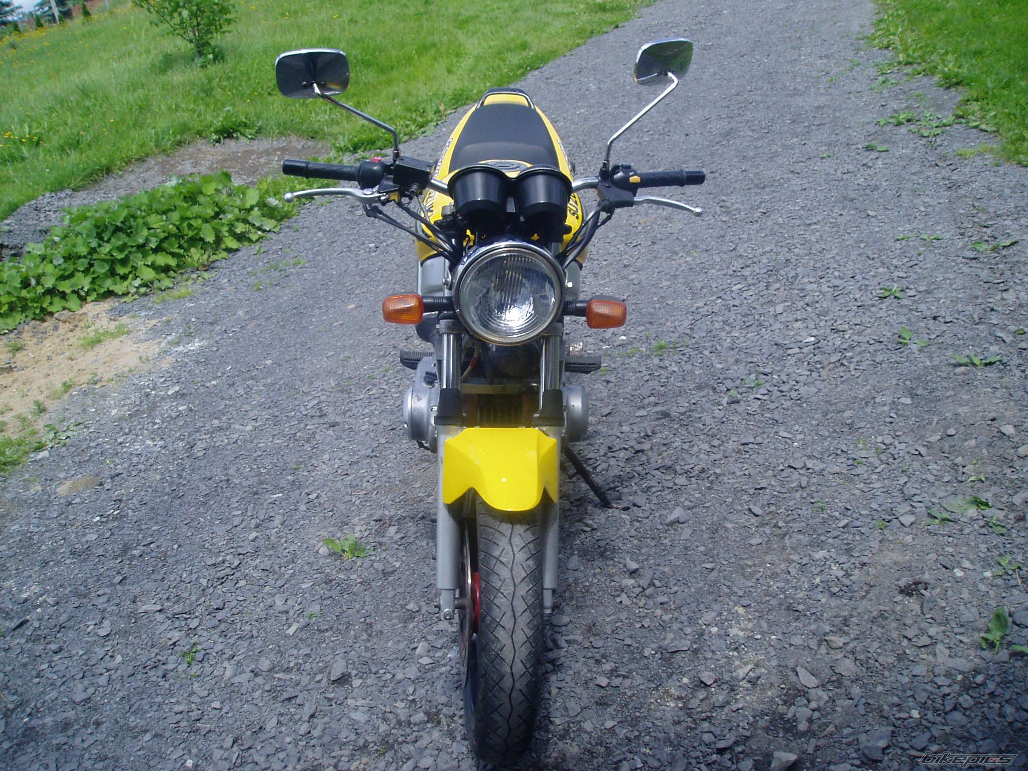 Photo 2003944