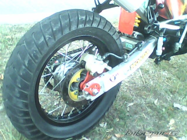 Photo 2004359