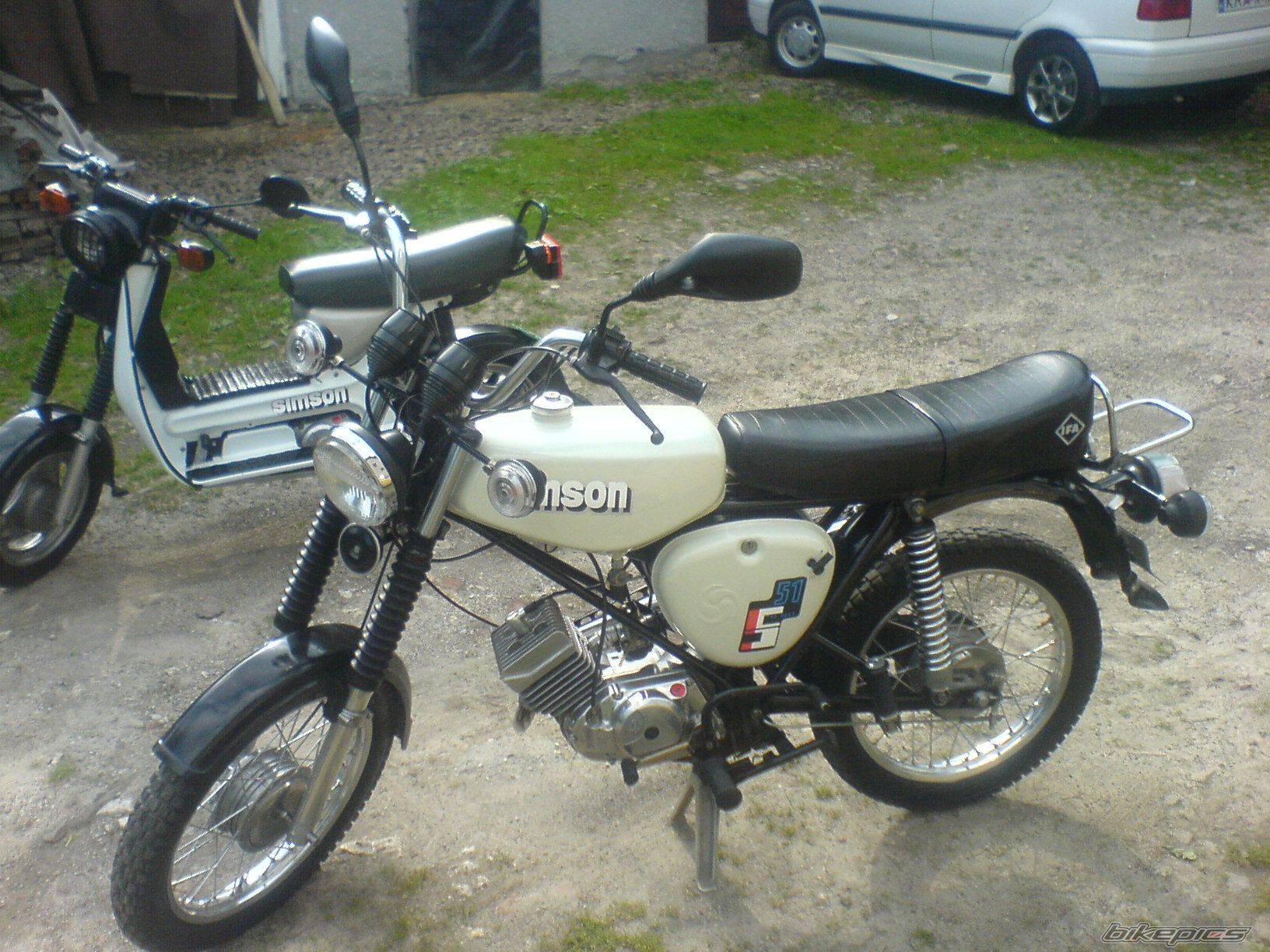 Photo 2004440