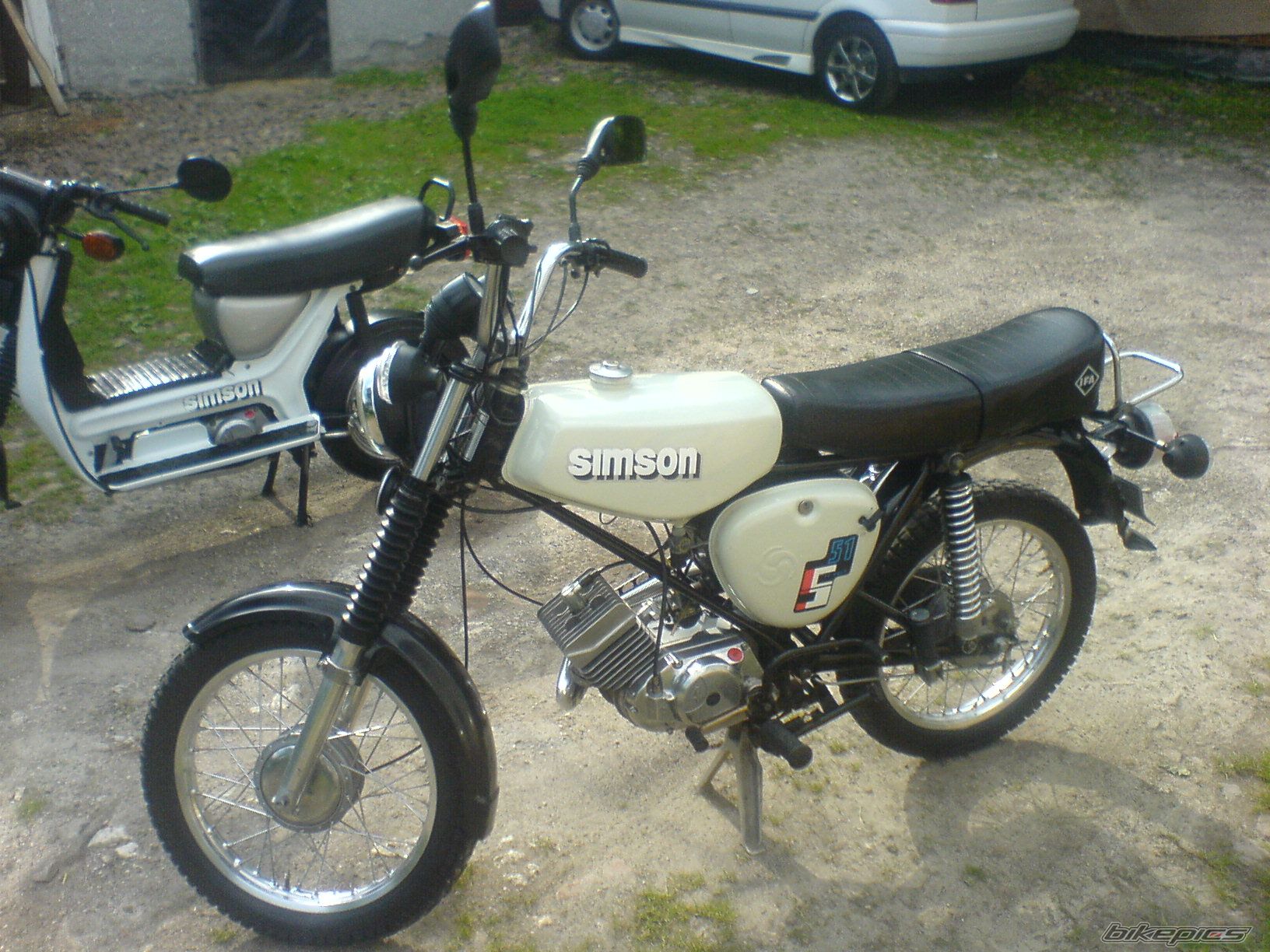 Photo 2004443