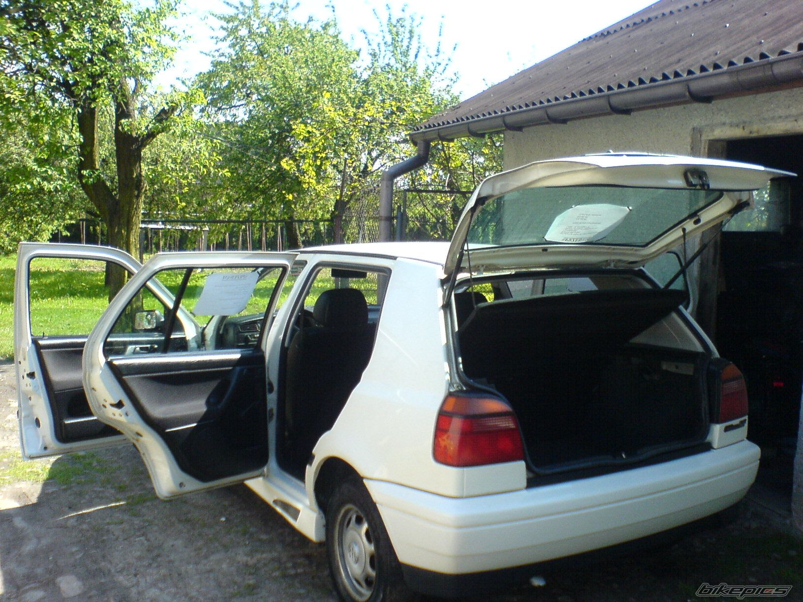Photo 2004477