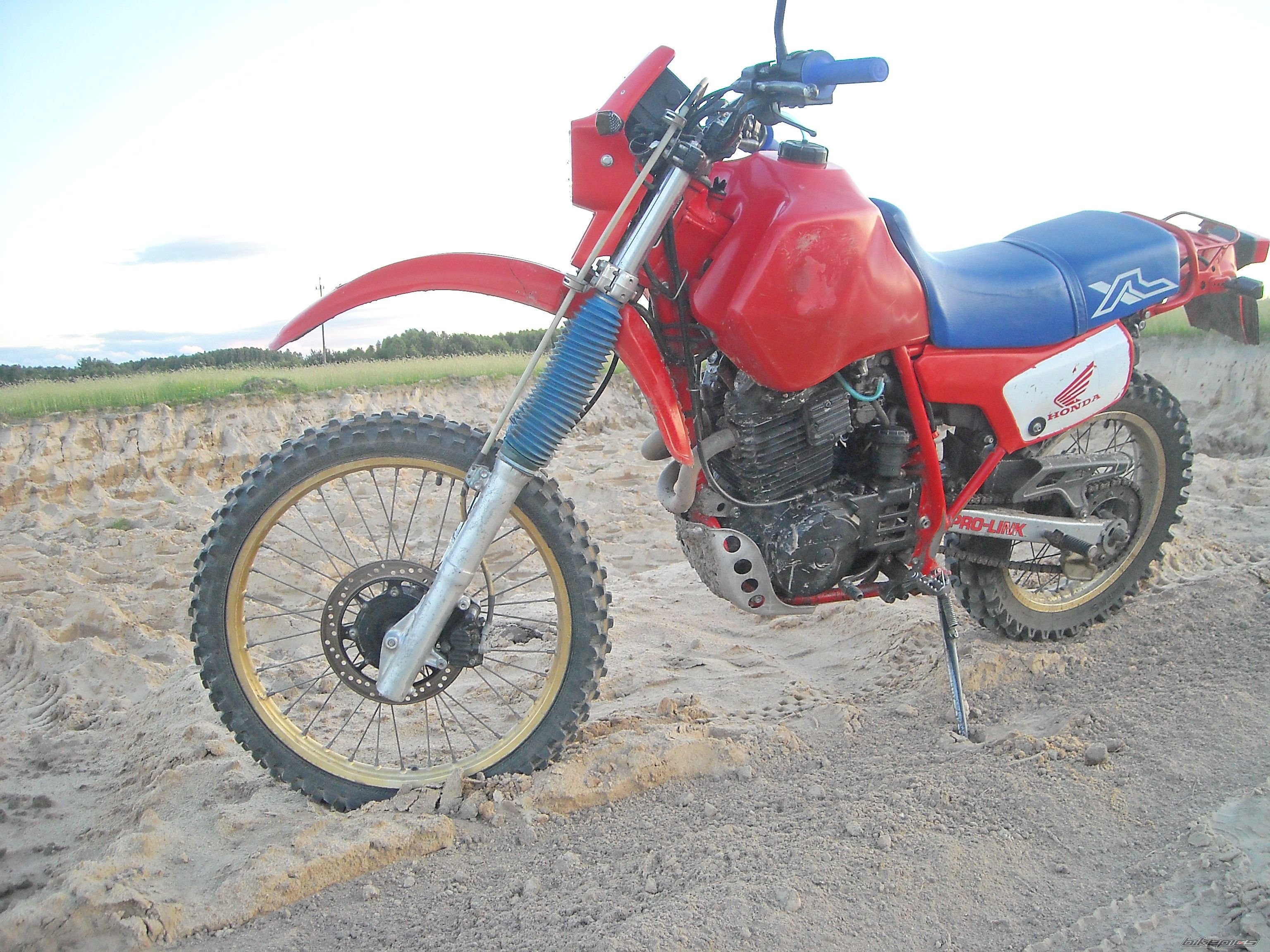 Photo 2004632