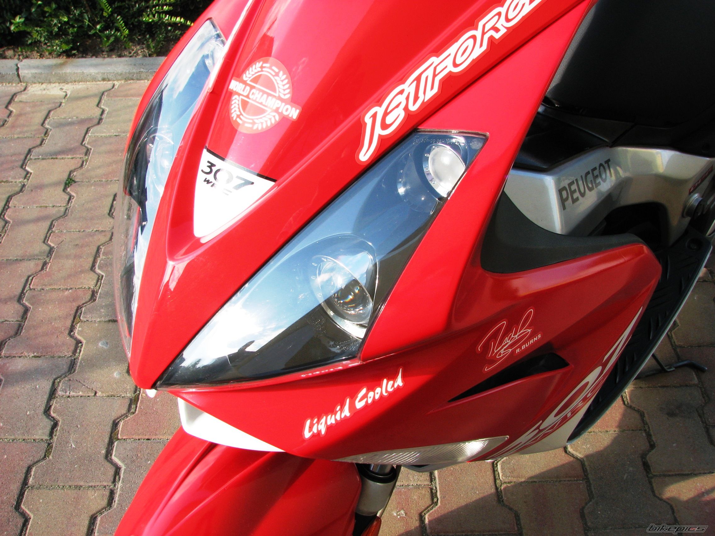 Photo 2004700