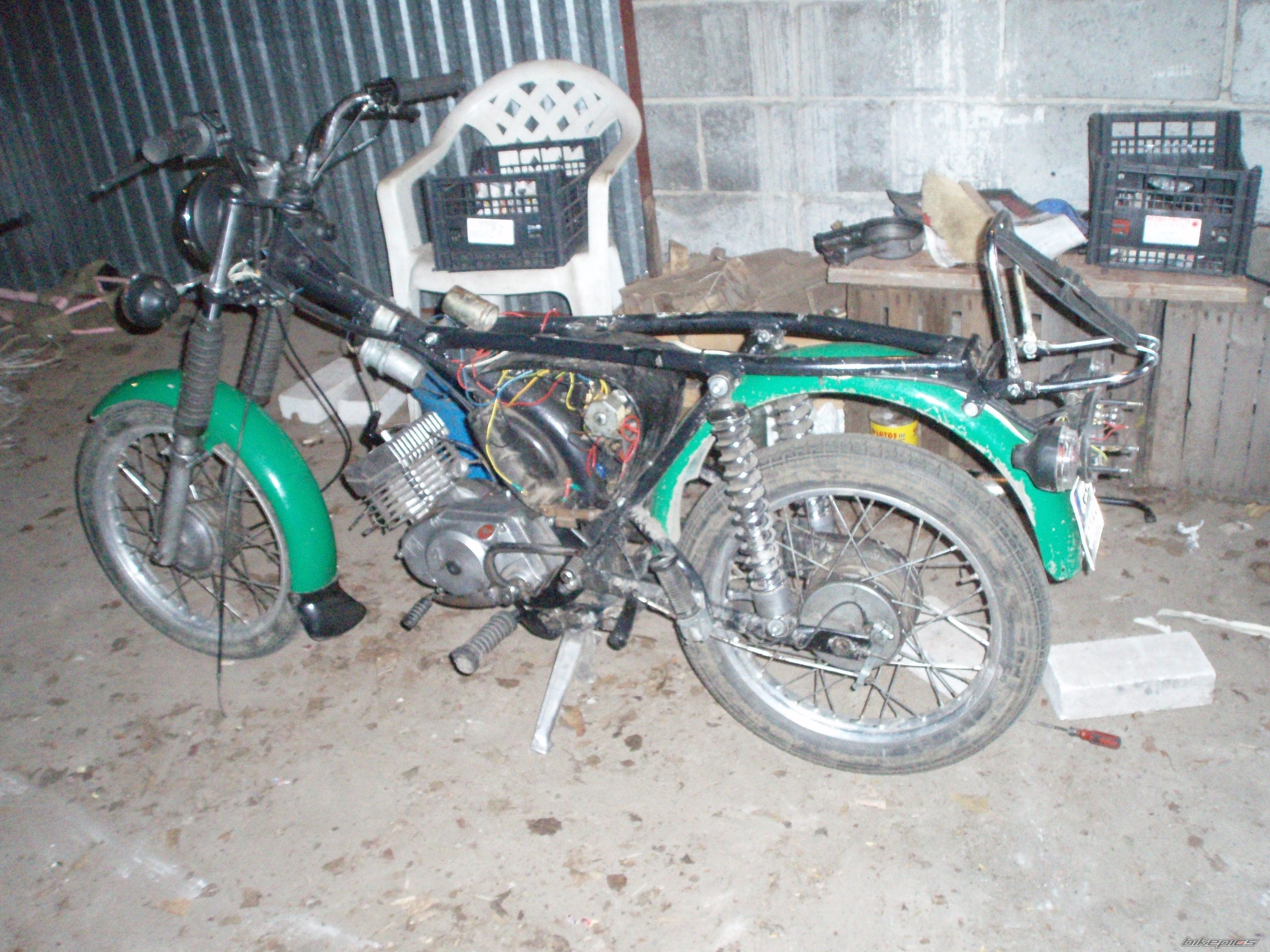 Photo 2004986