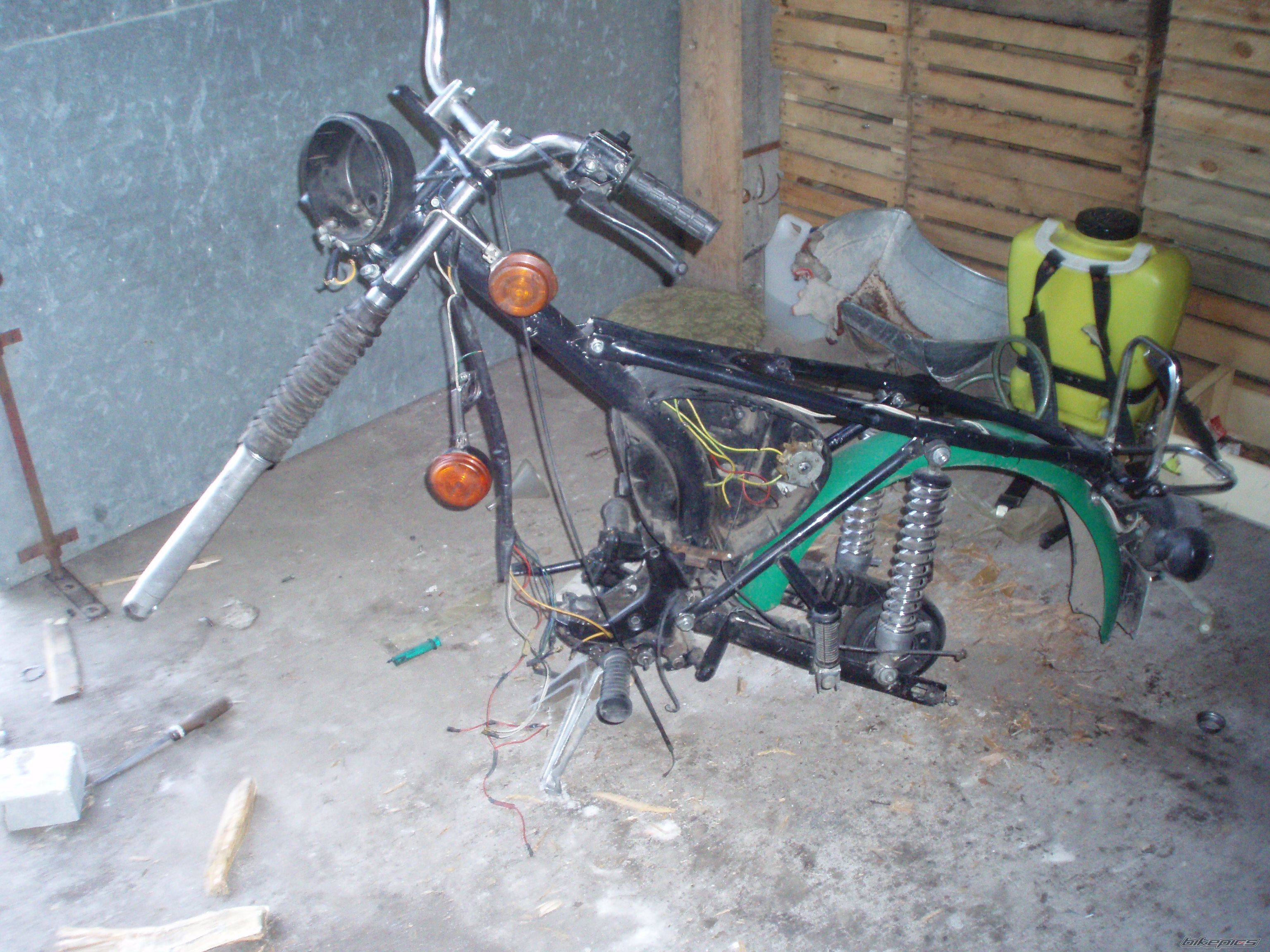 Photo 2004993