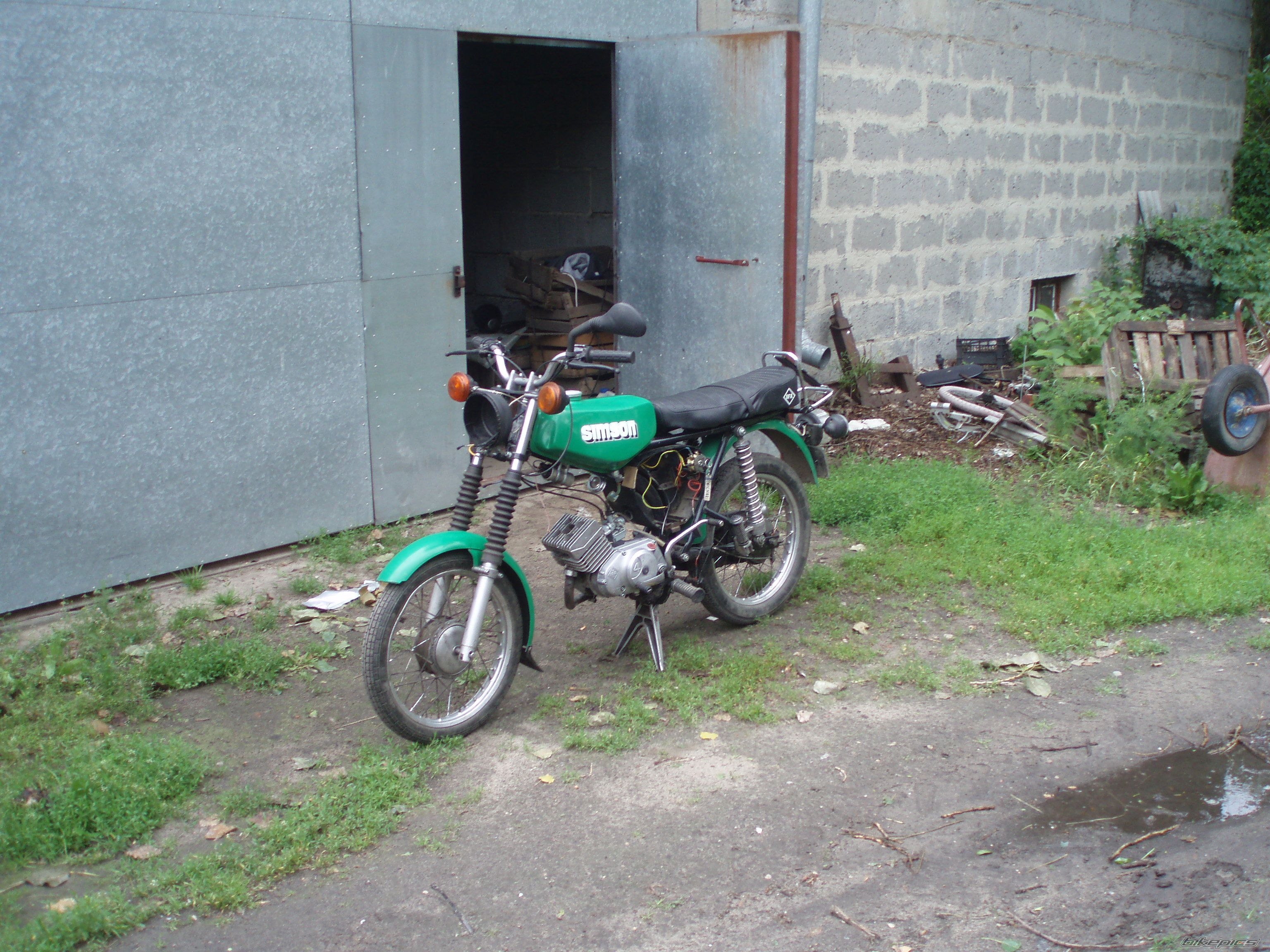 Photo 2004996