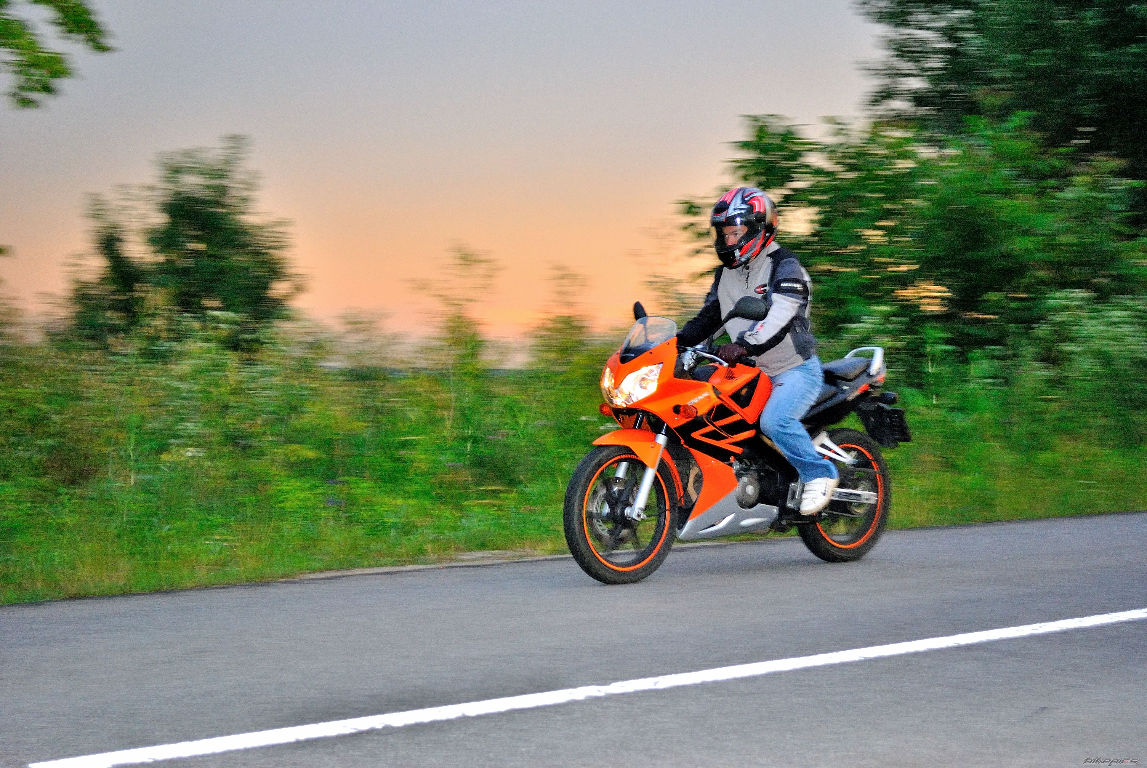 Bike Photo 2005311