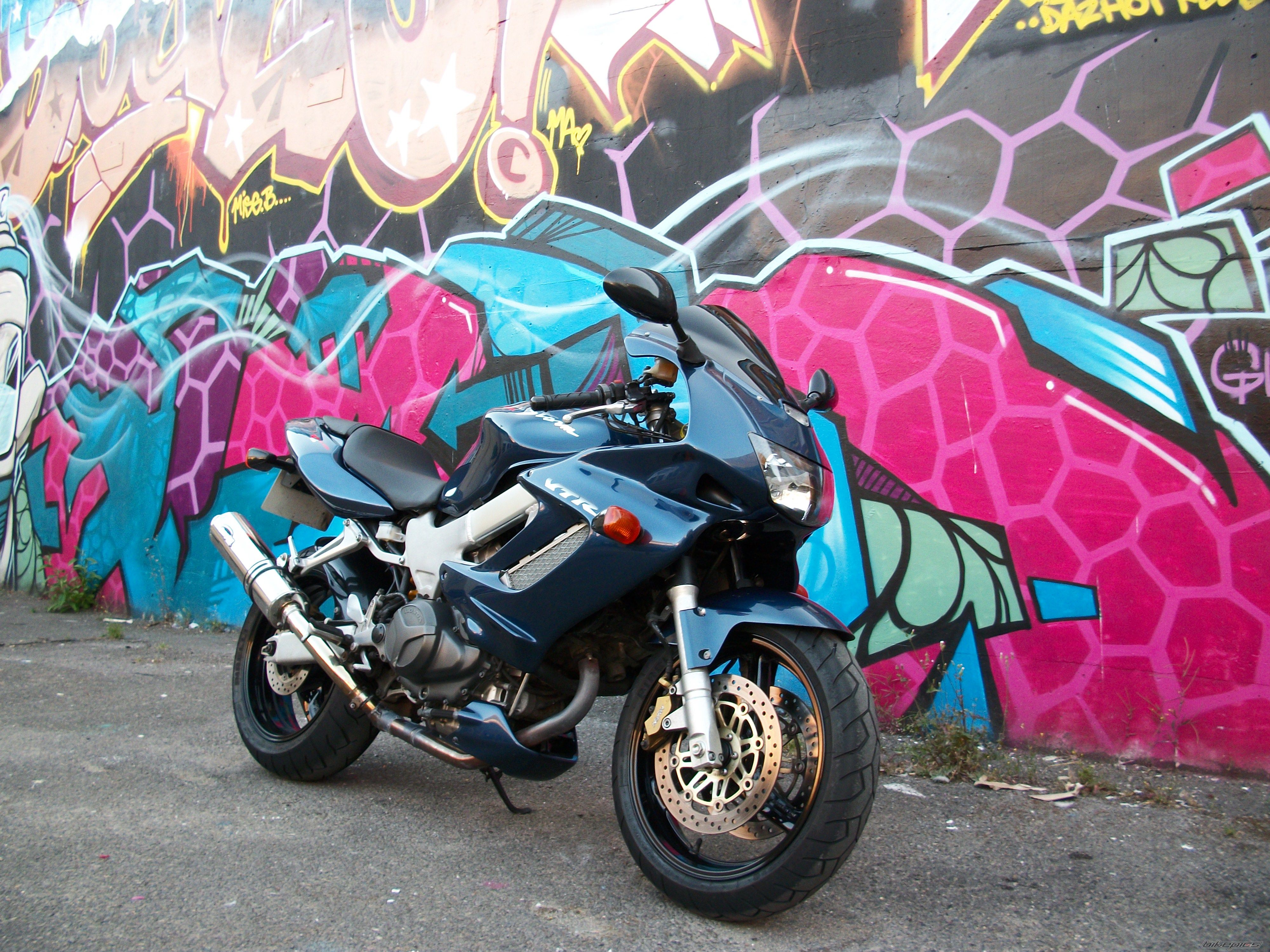 Bike Photo 2005510