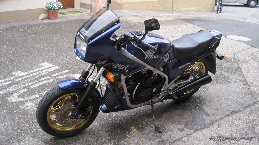 Photo 2005610