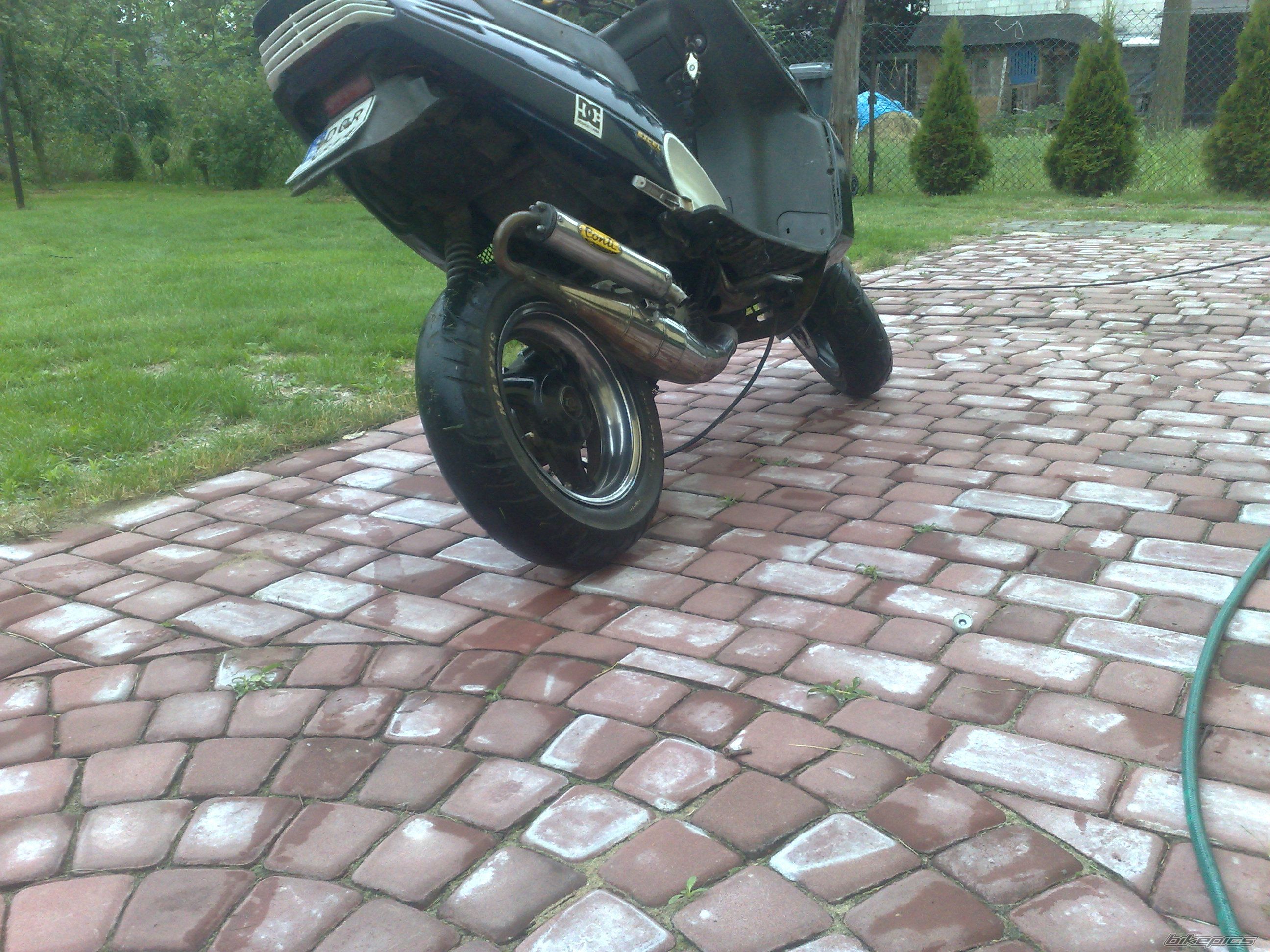 Photo 2005710