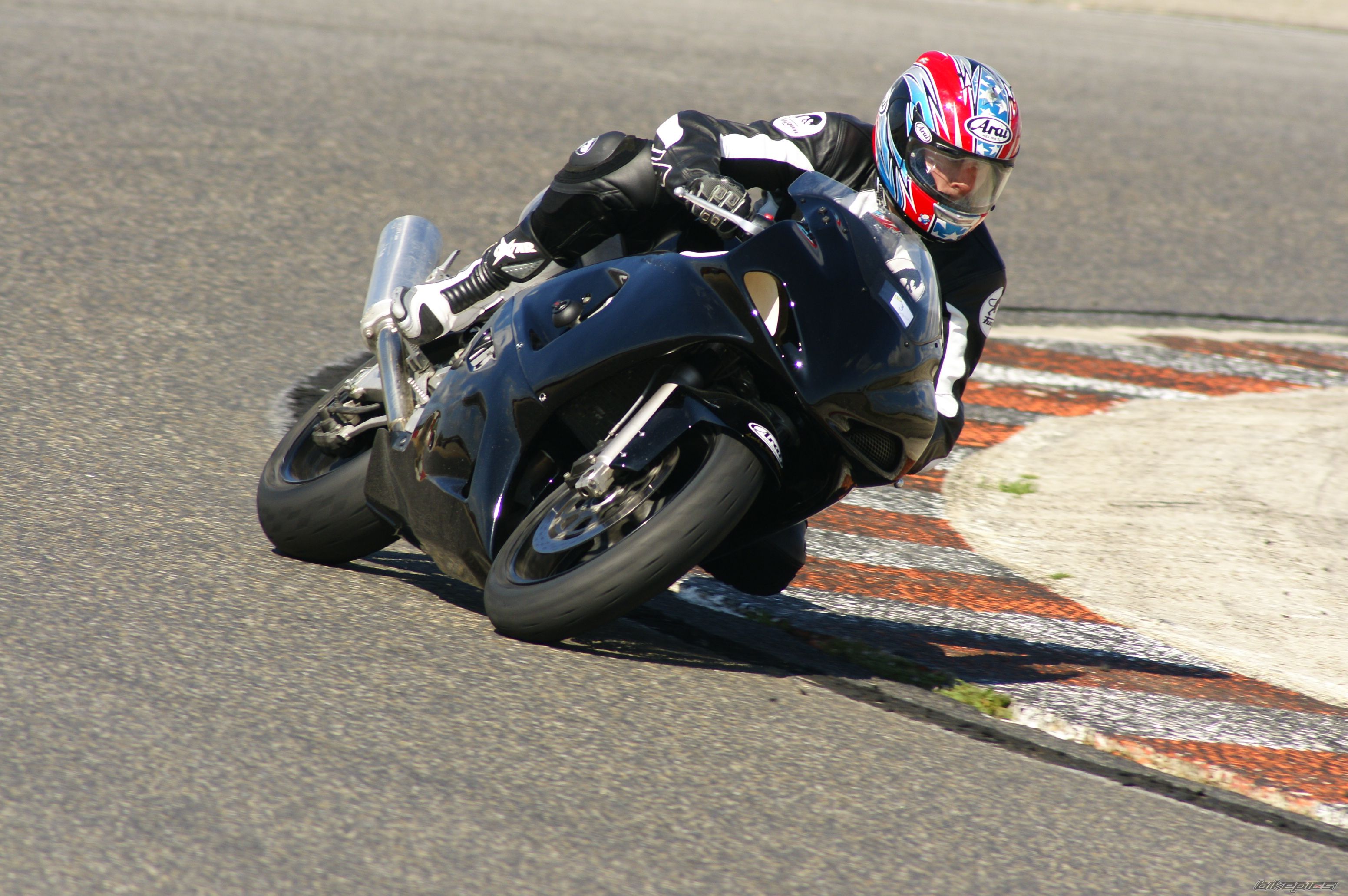 Photo 2005728
