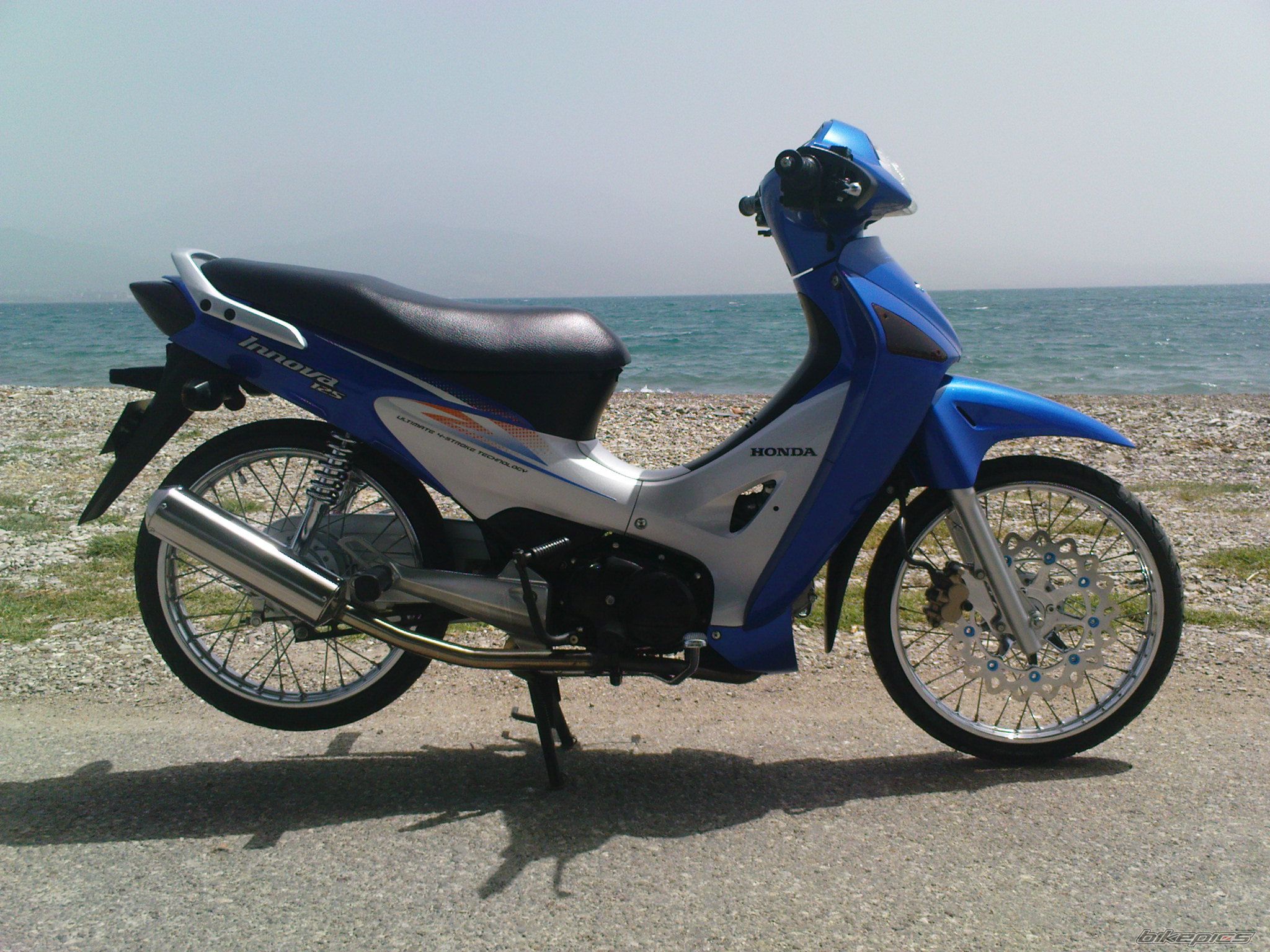 Bike Photo 2005800