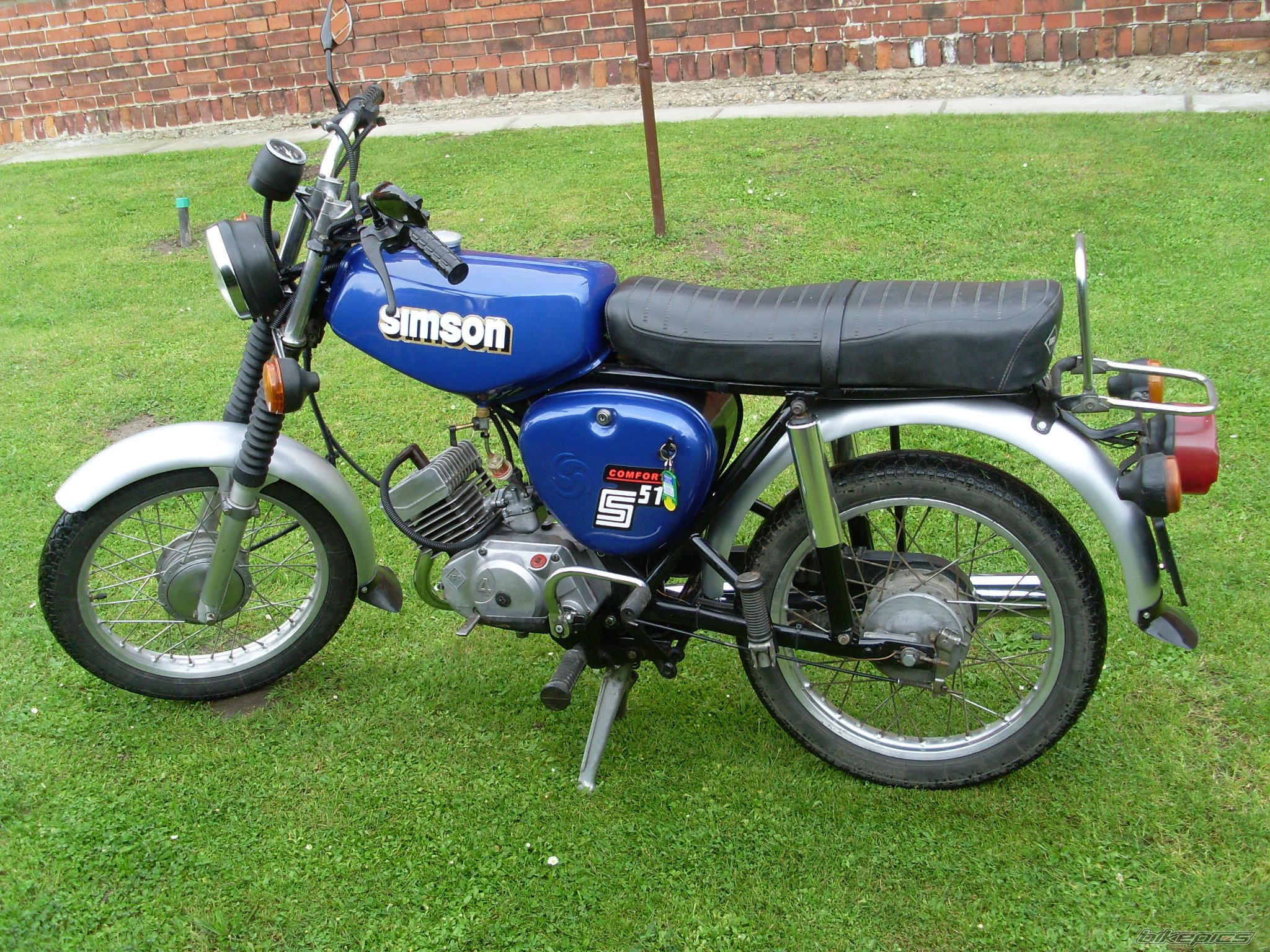 Photo 2005908