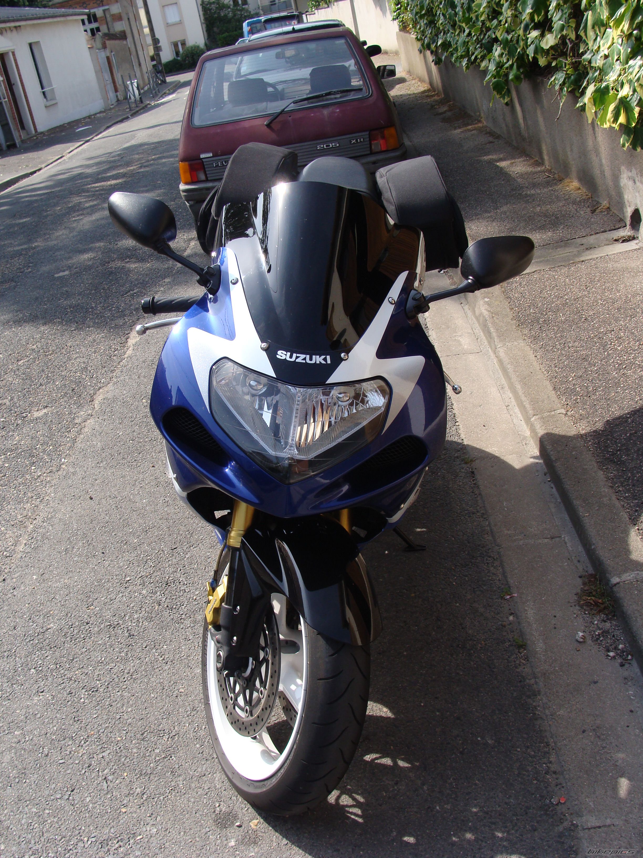 Photo 2005970