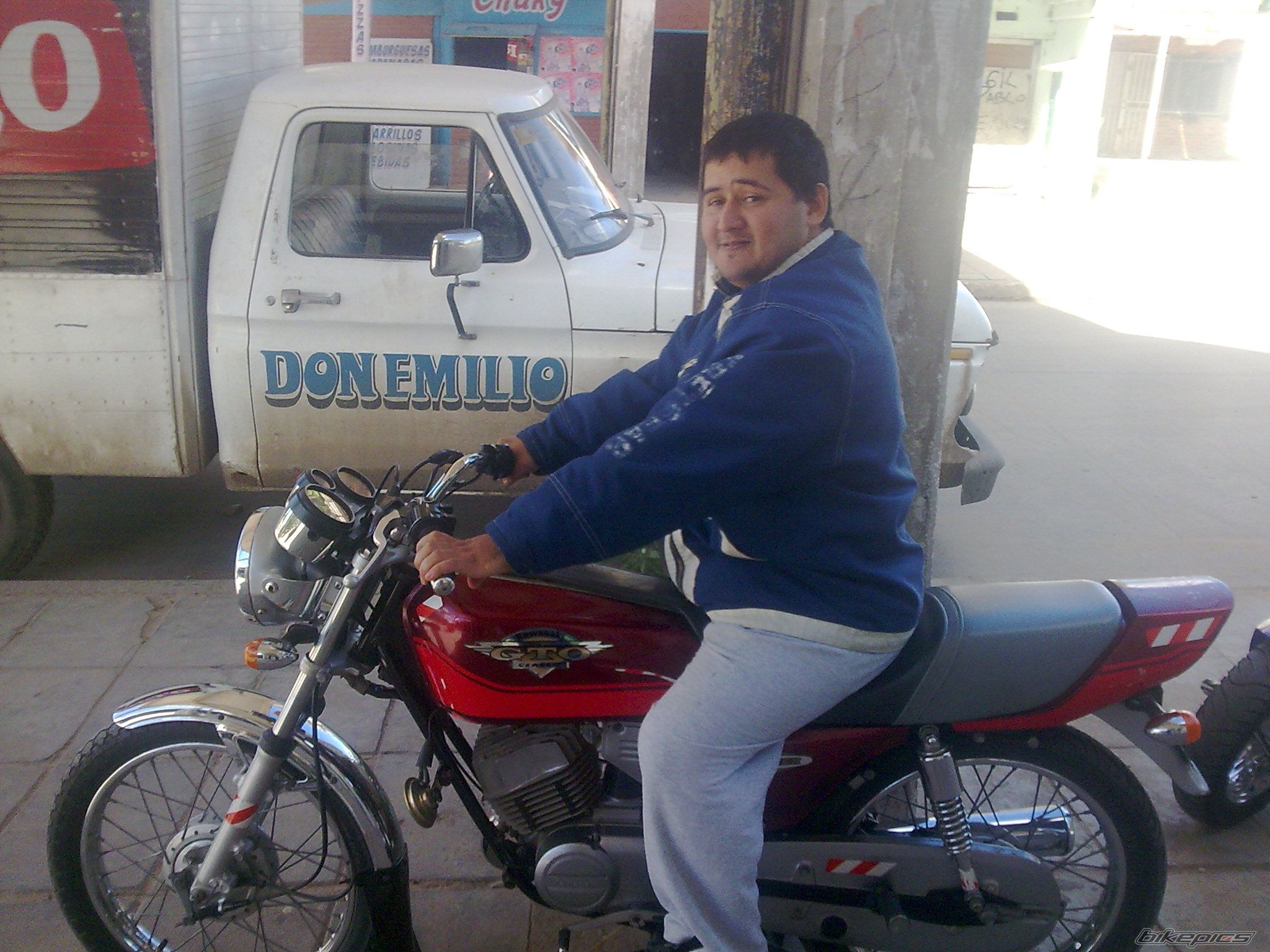 Photo 2006078