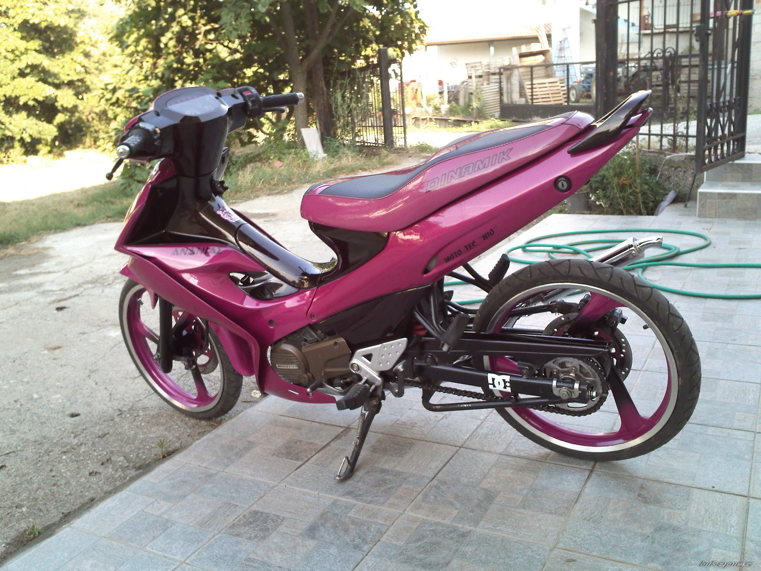 Photo 2006980