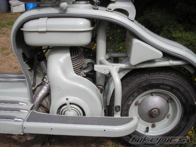Photo 2008843