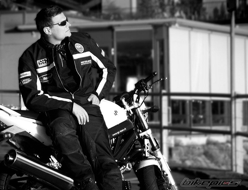 Photo 2011948