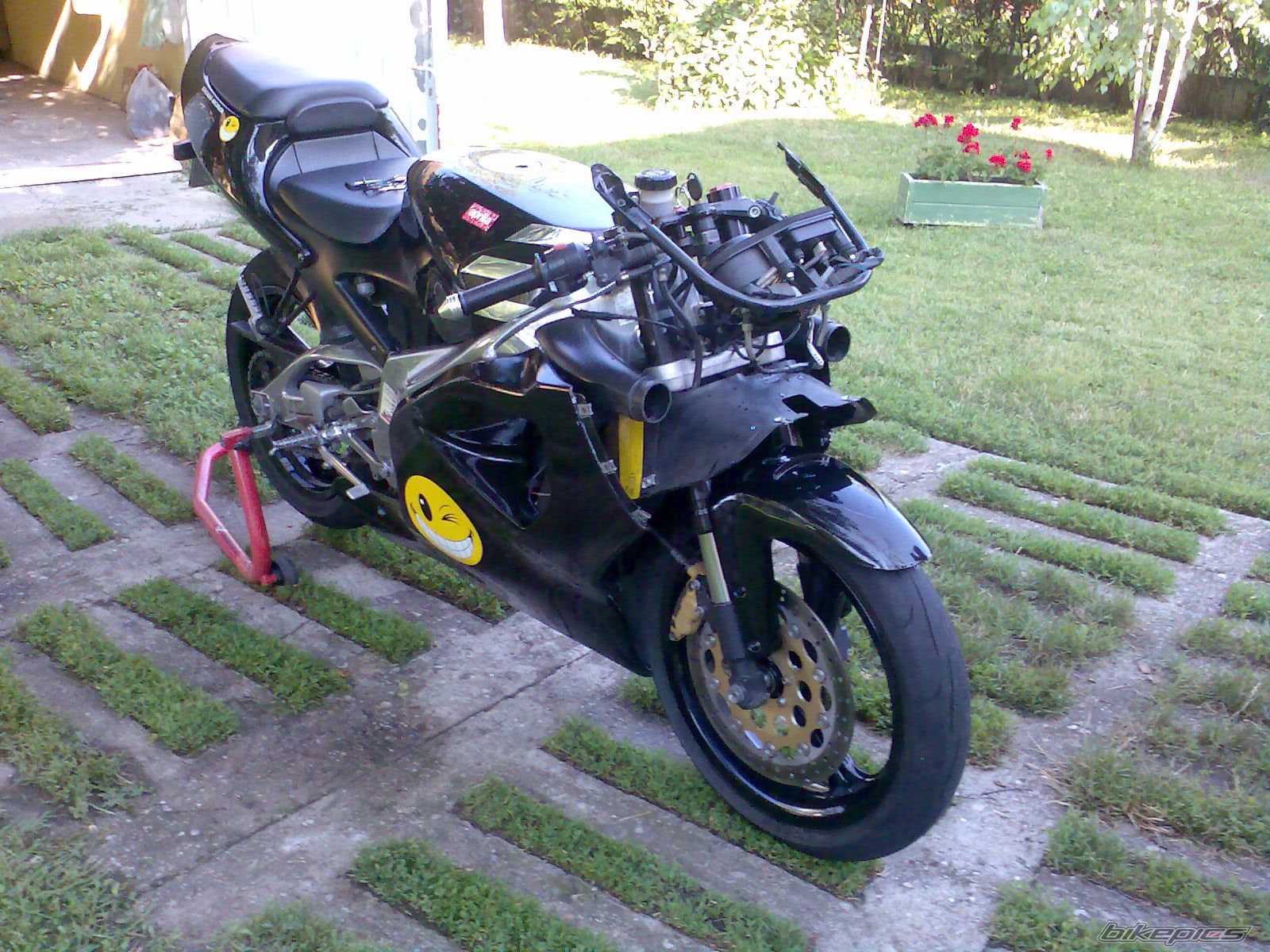 Photo 2012057