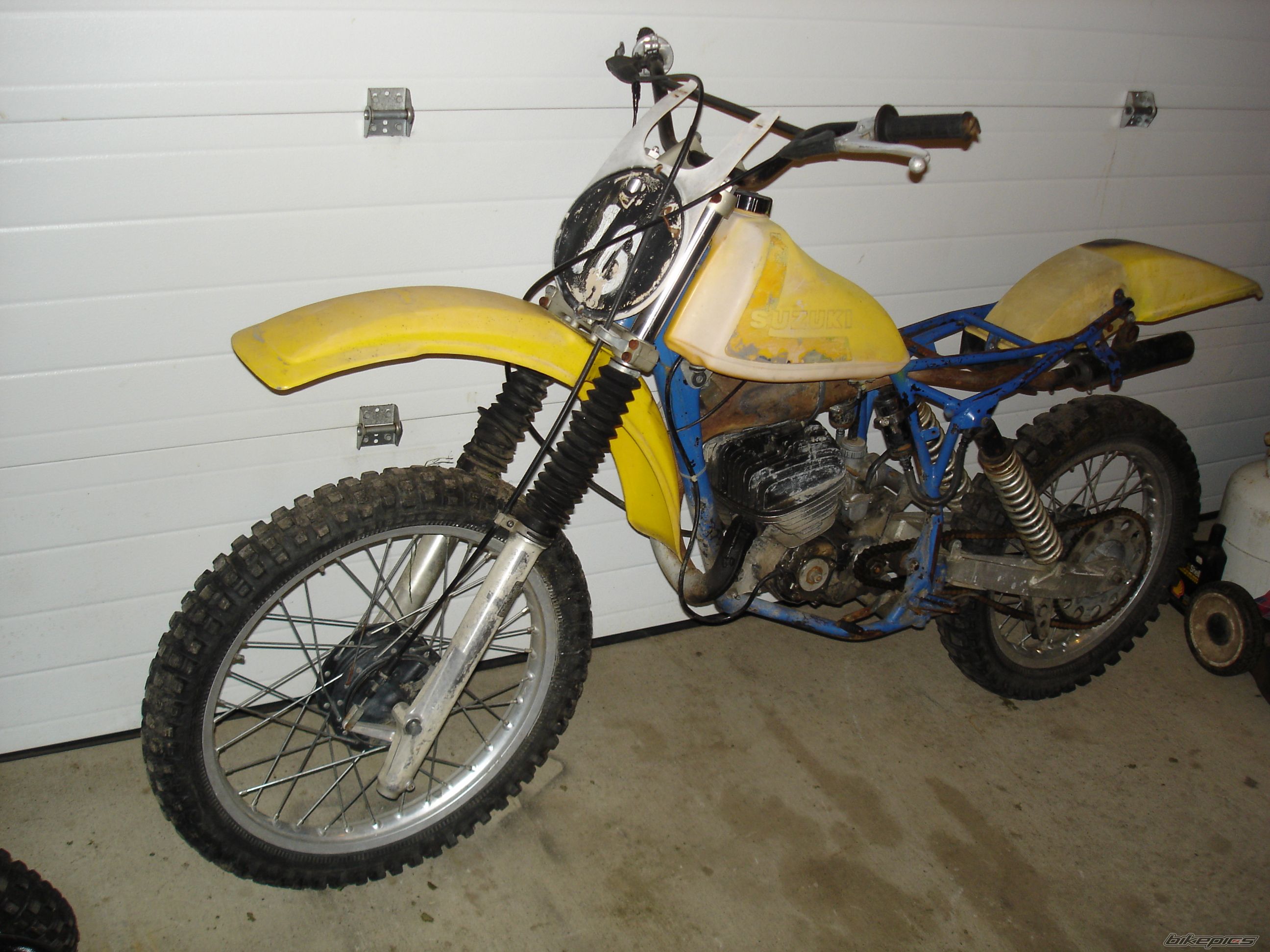 Photo 2012354