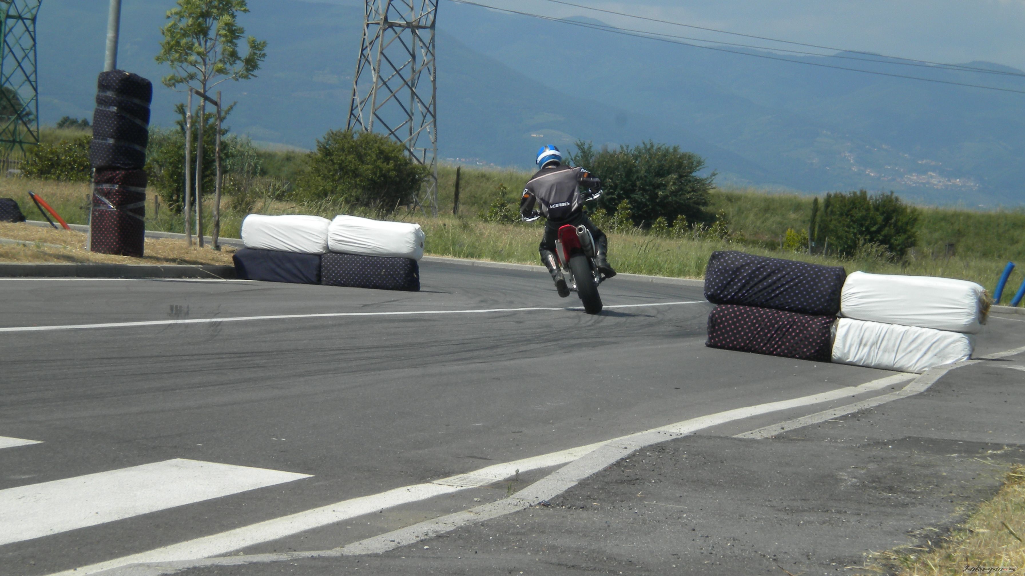 Bike Photo 2012601