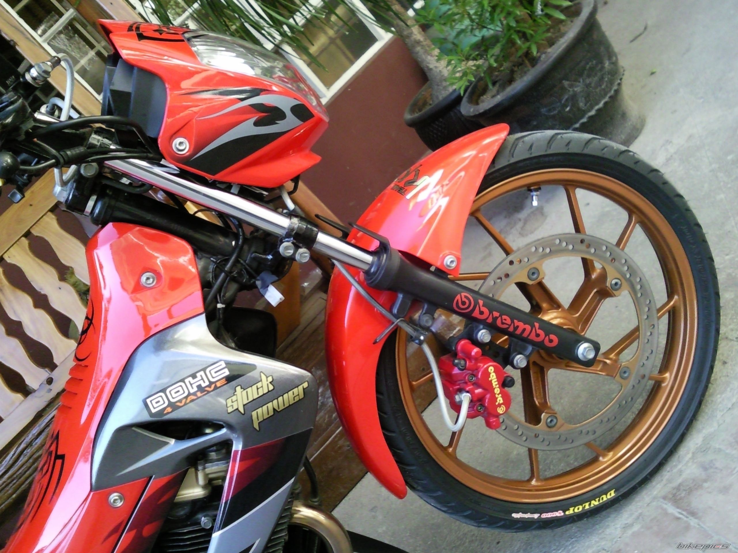 Photo 2012885
