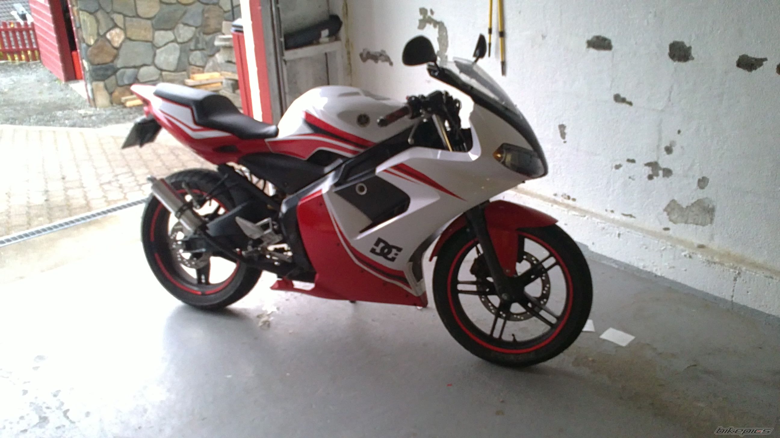 Photo 2012896