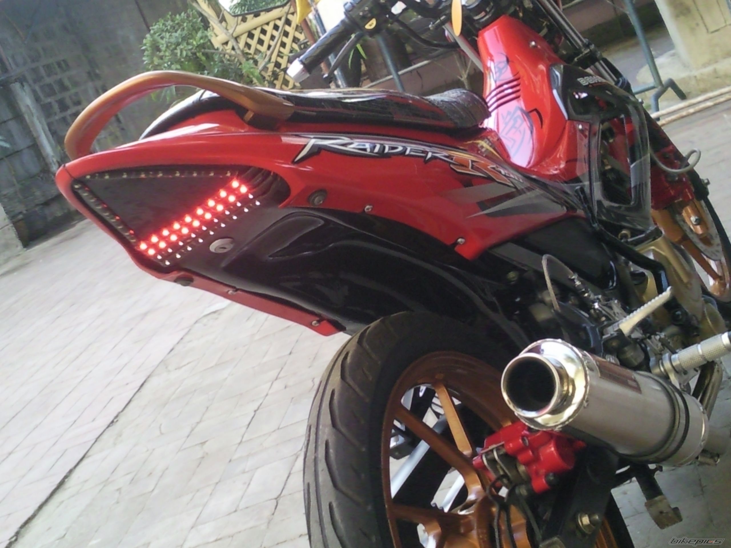 Photo 2012947