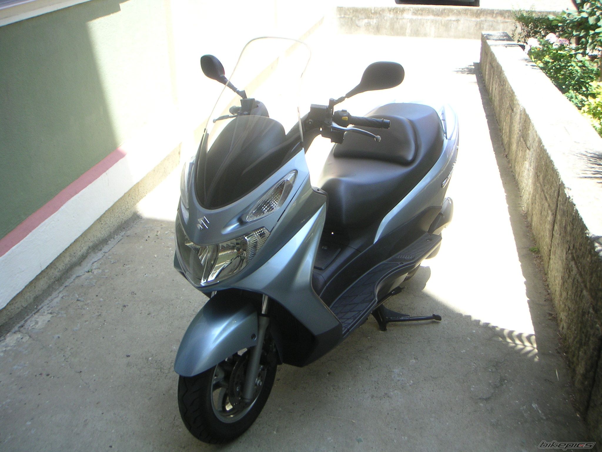 Photo 2012977