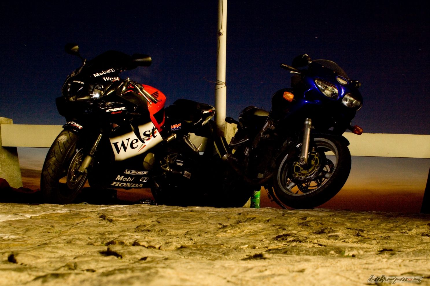 Photo 2013736