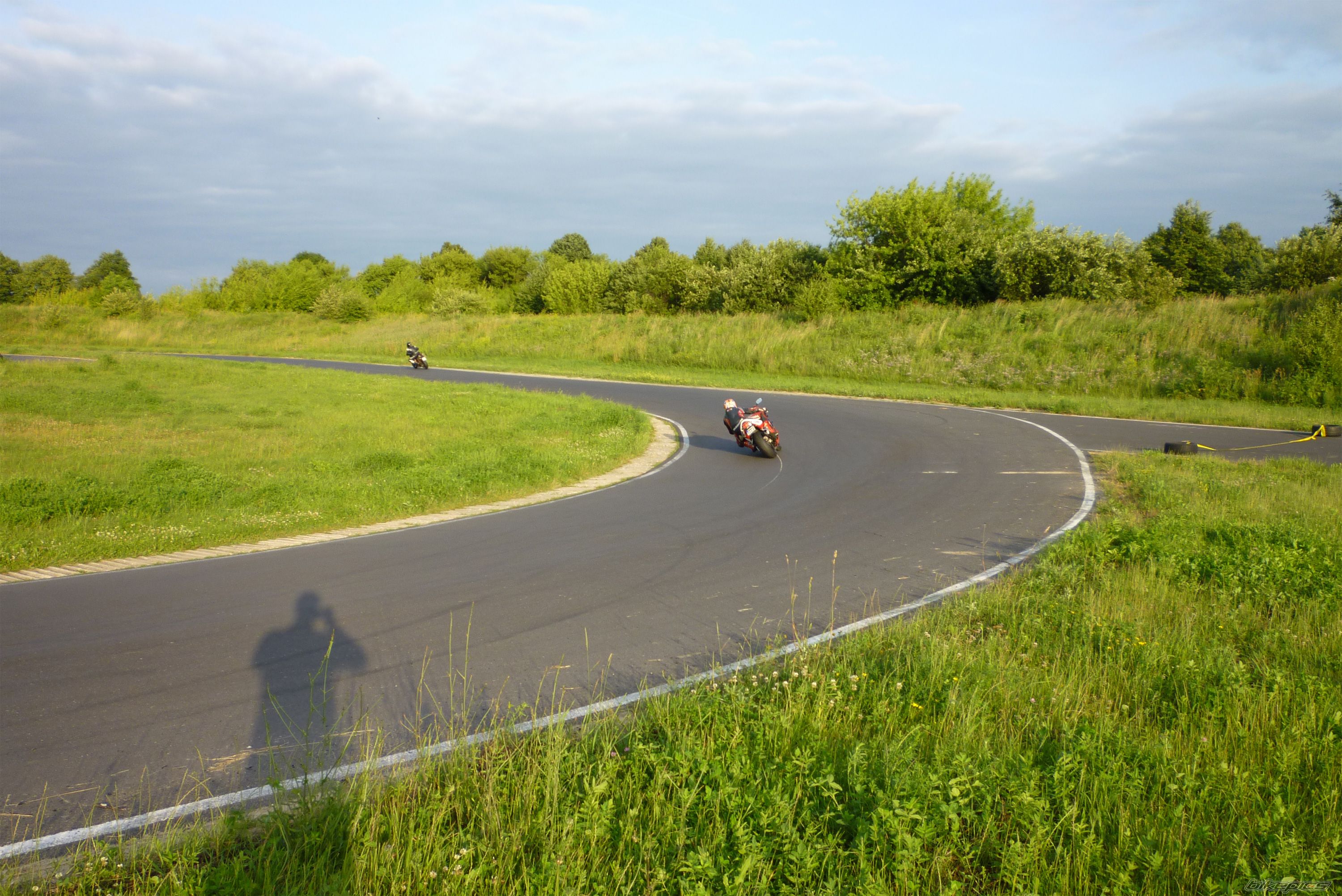 Photo 2013780