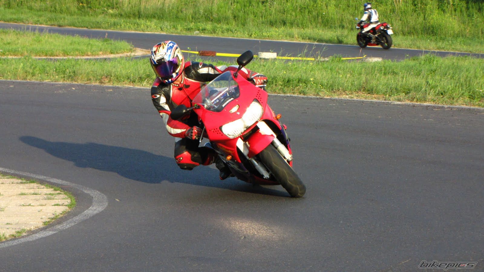 Photo 2013790