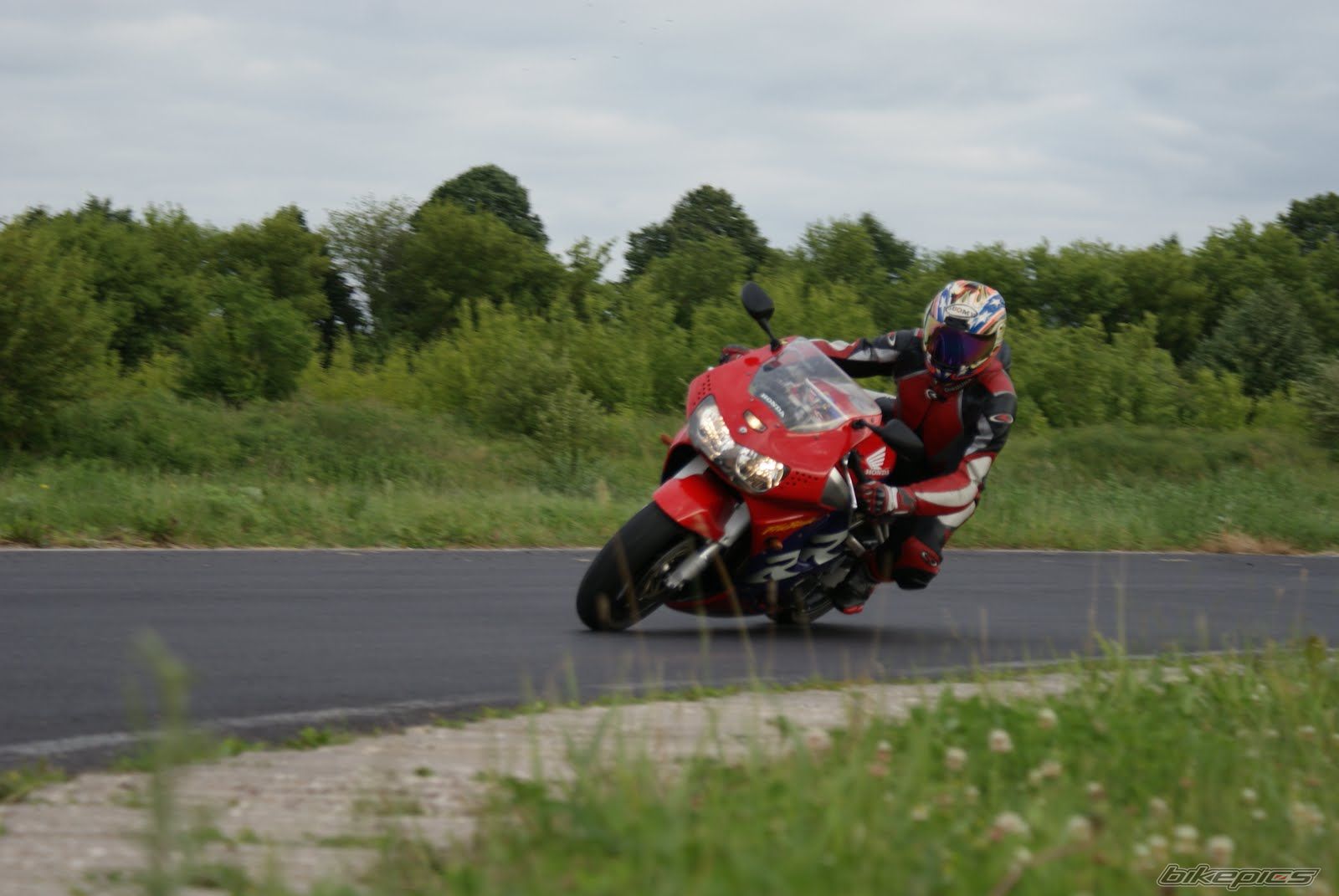 Photo 2013794