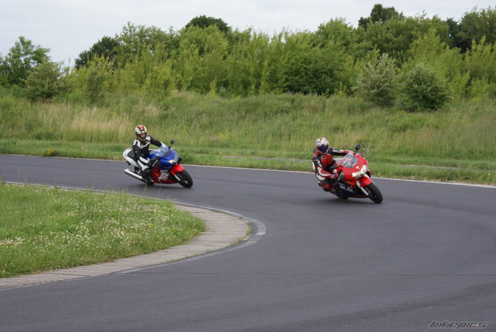 Photo 2013824