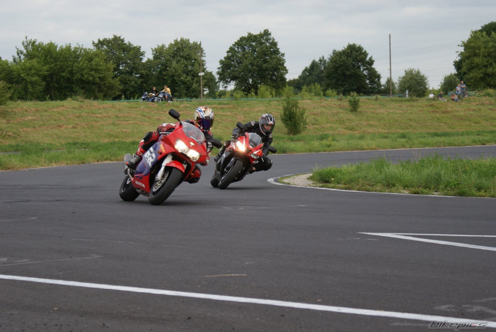 Photo 2013833