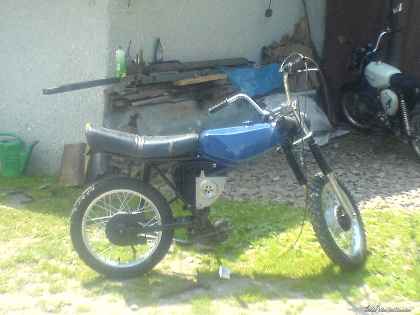 Photo 2013892