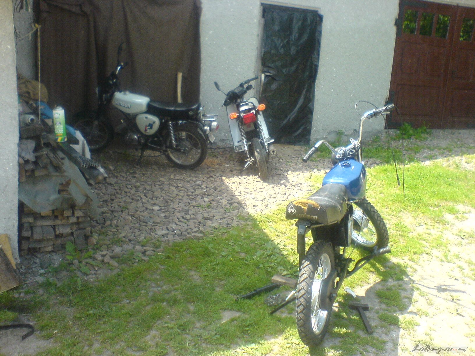 Photo 2013894