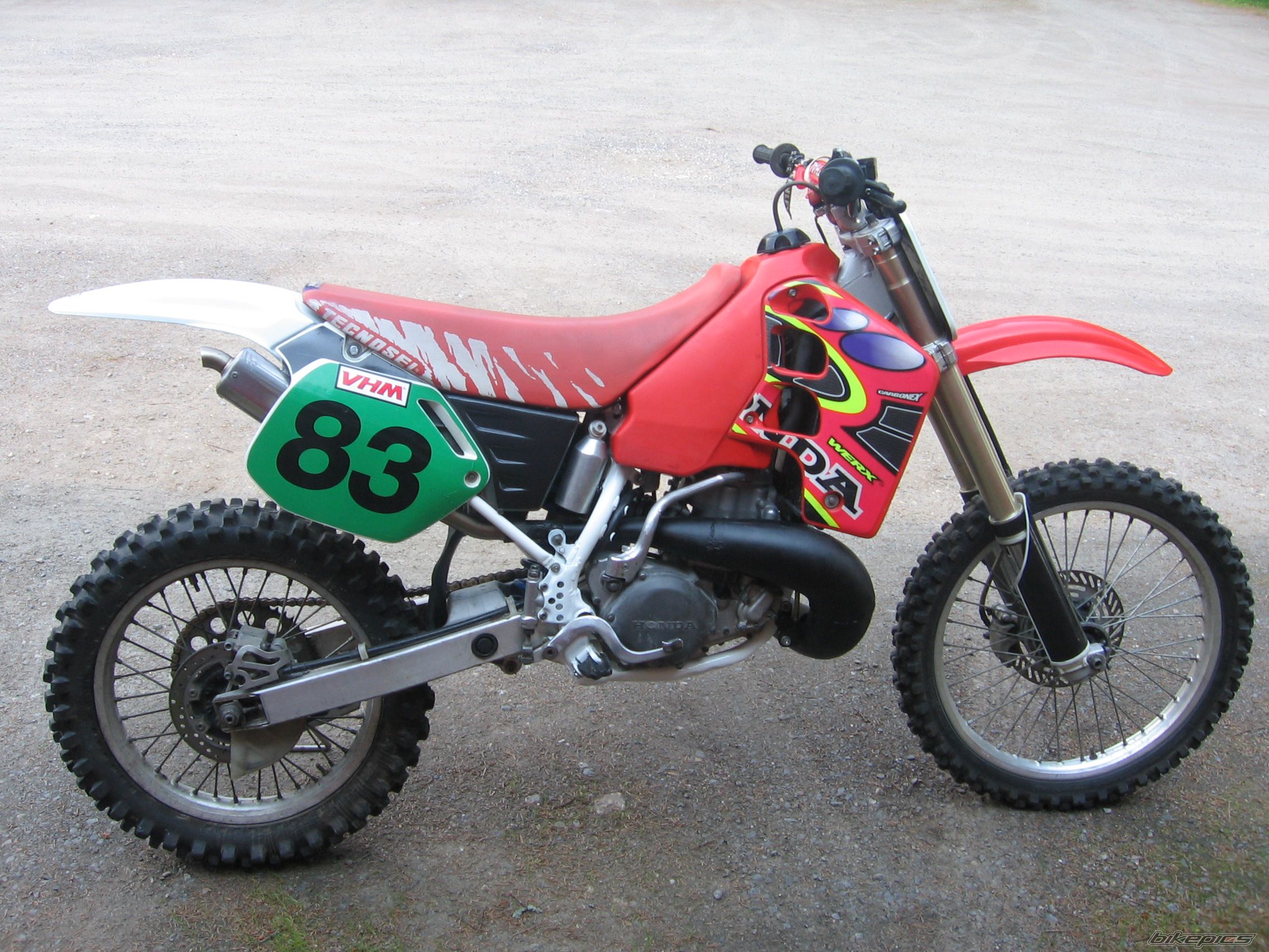 Photo 2014893