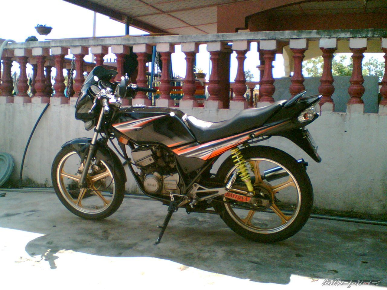 Photo 2015392