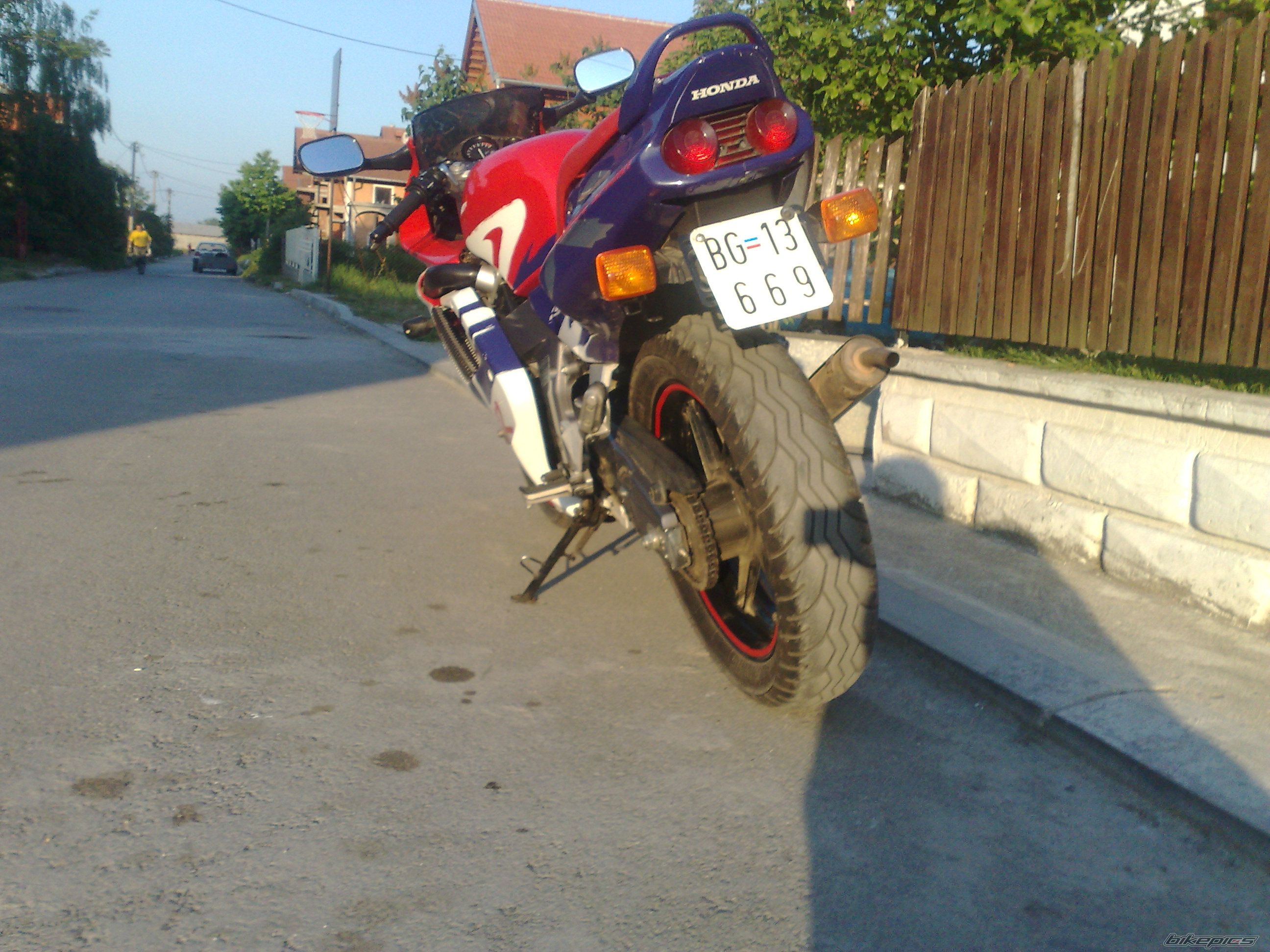 Photo 2019863