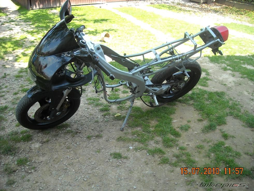 Photo 2020884