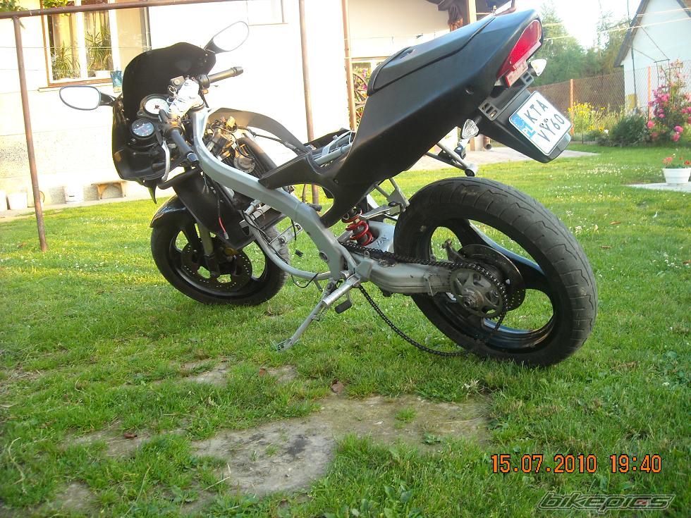 Photo 2020890
