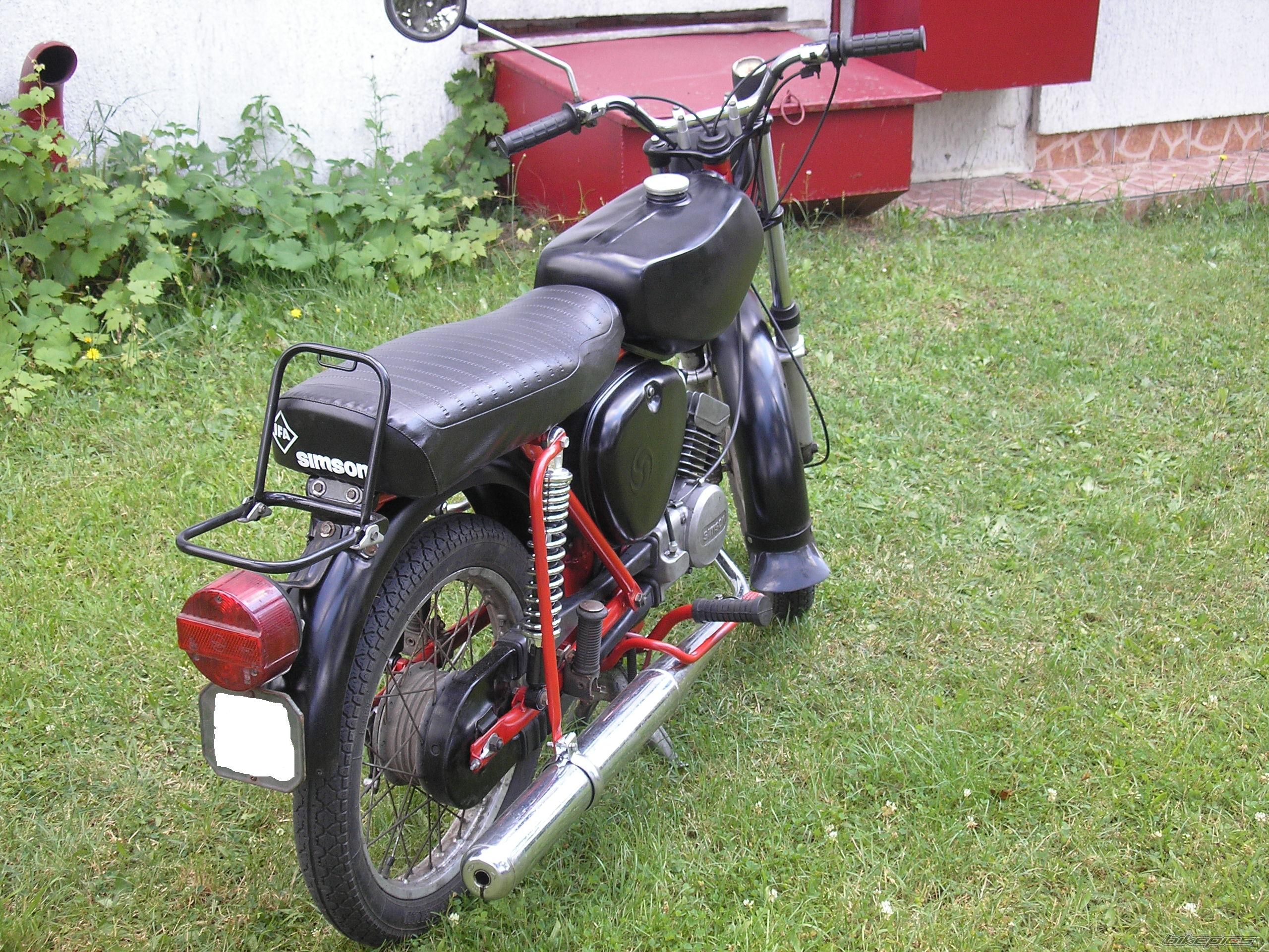 Photo 2020940