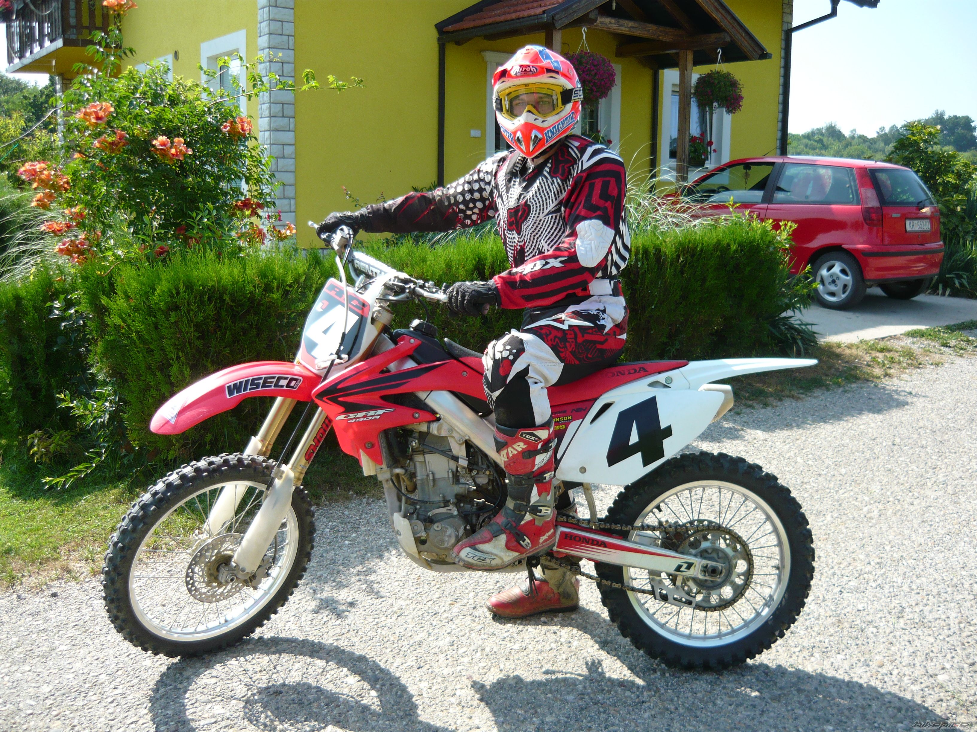 Photo 2023839