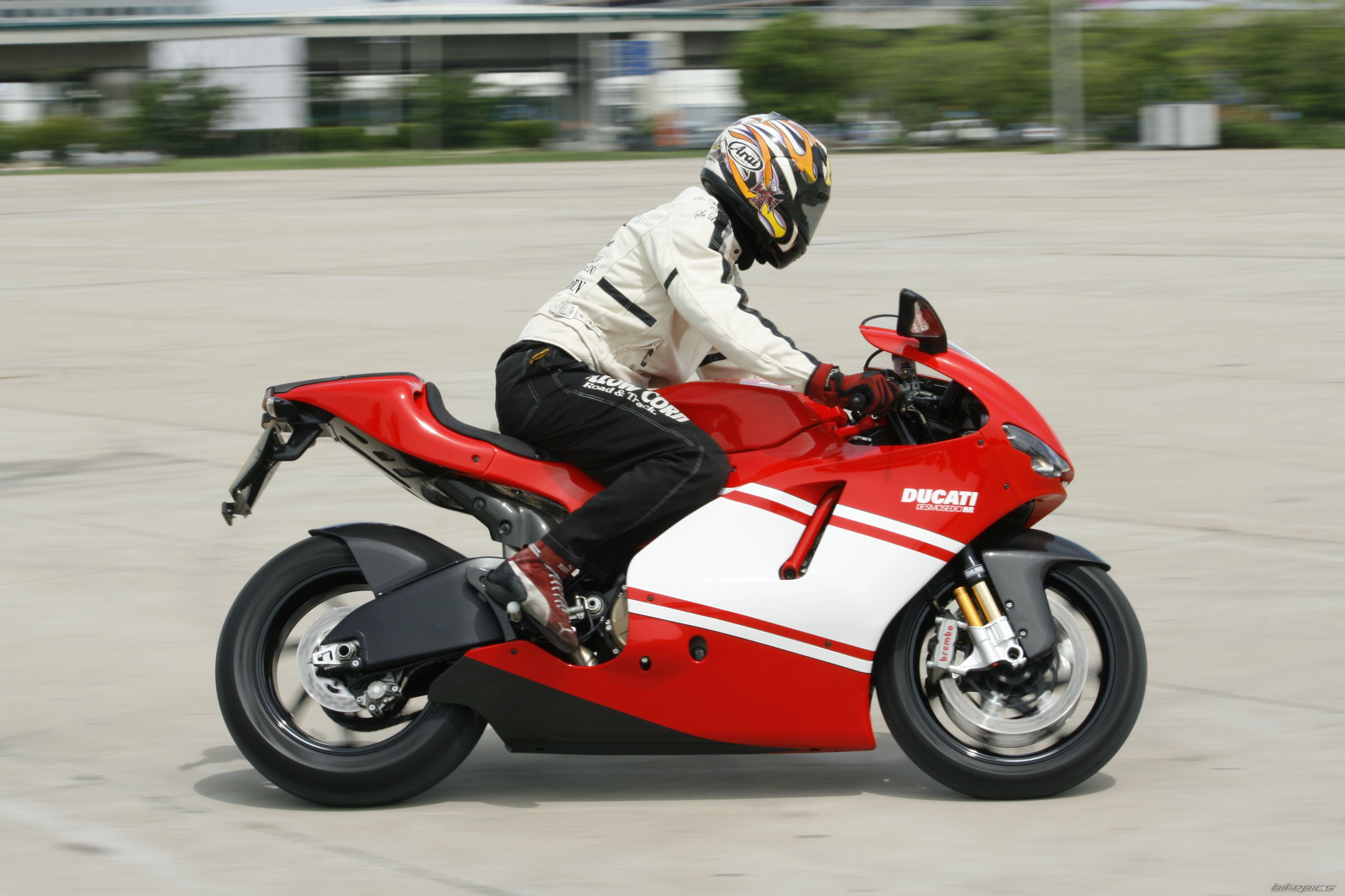 Bike Photo 2024294